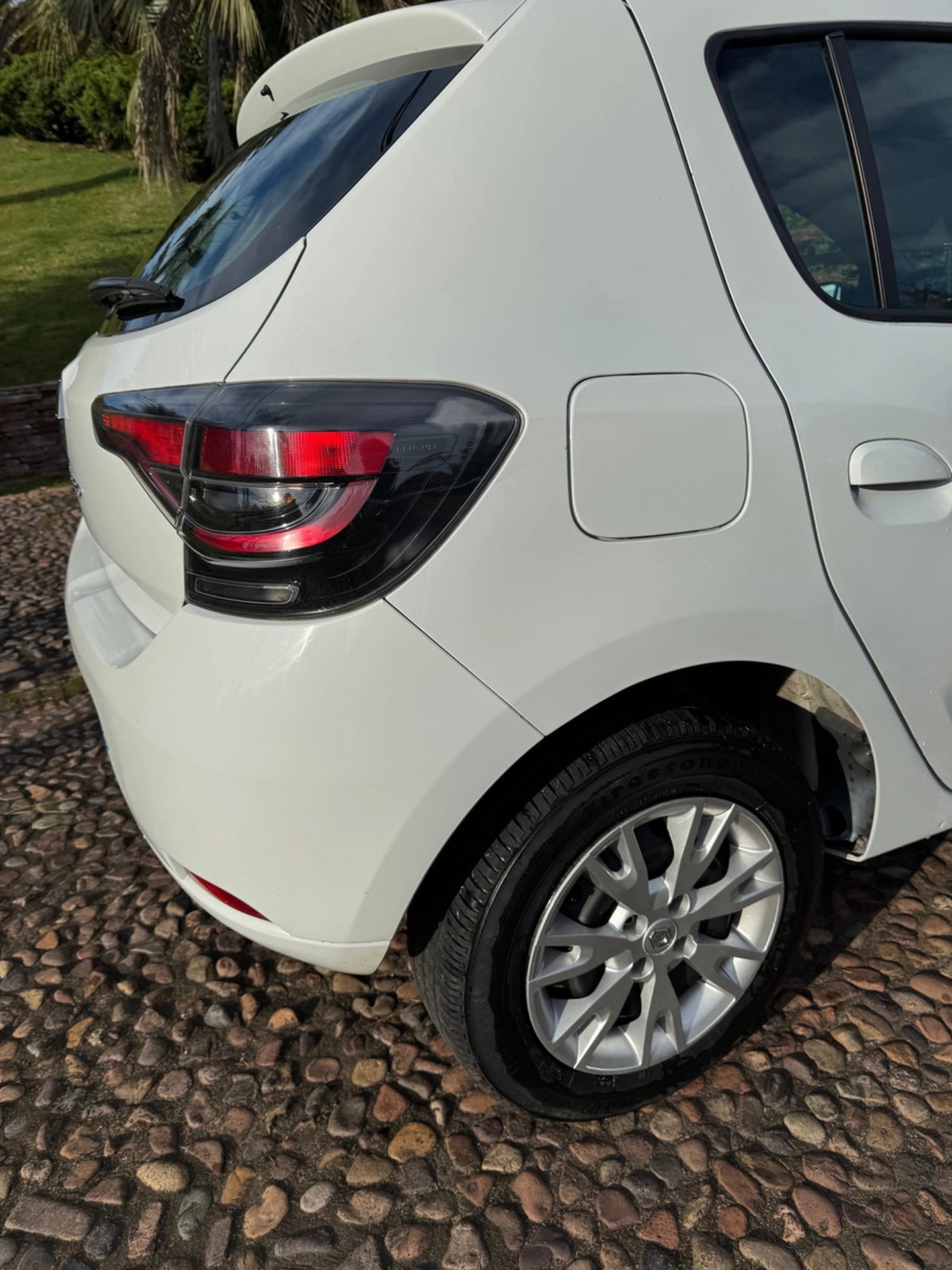 Renault Sandero 1.0 Life