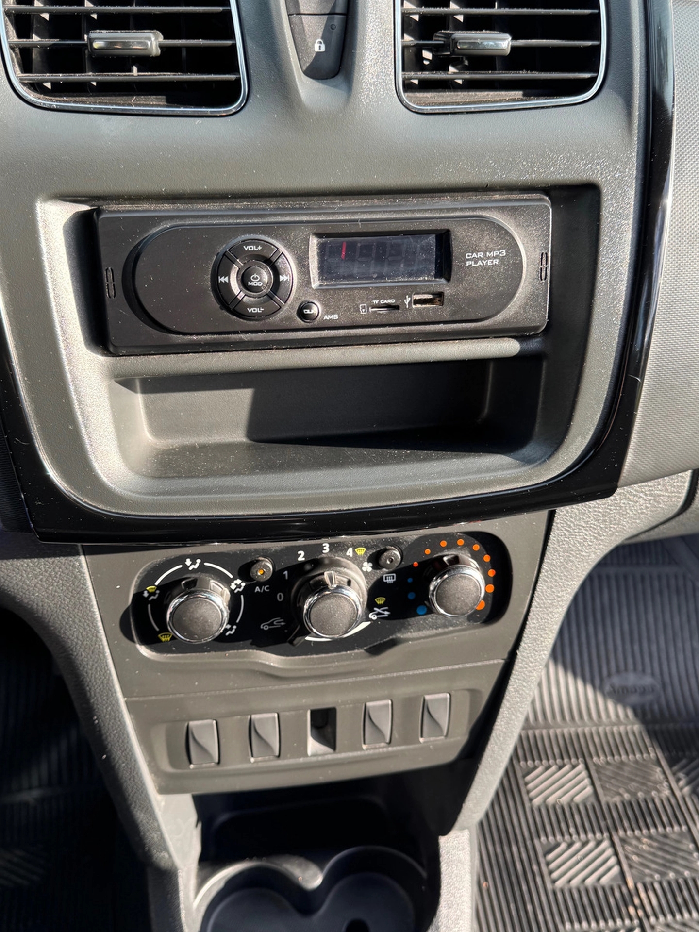 Renault Sandero 1.0 Life