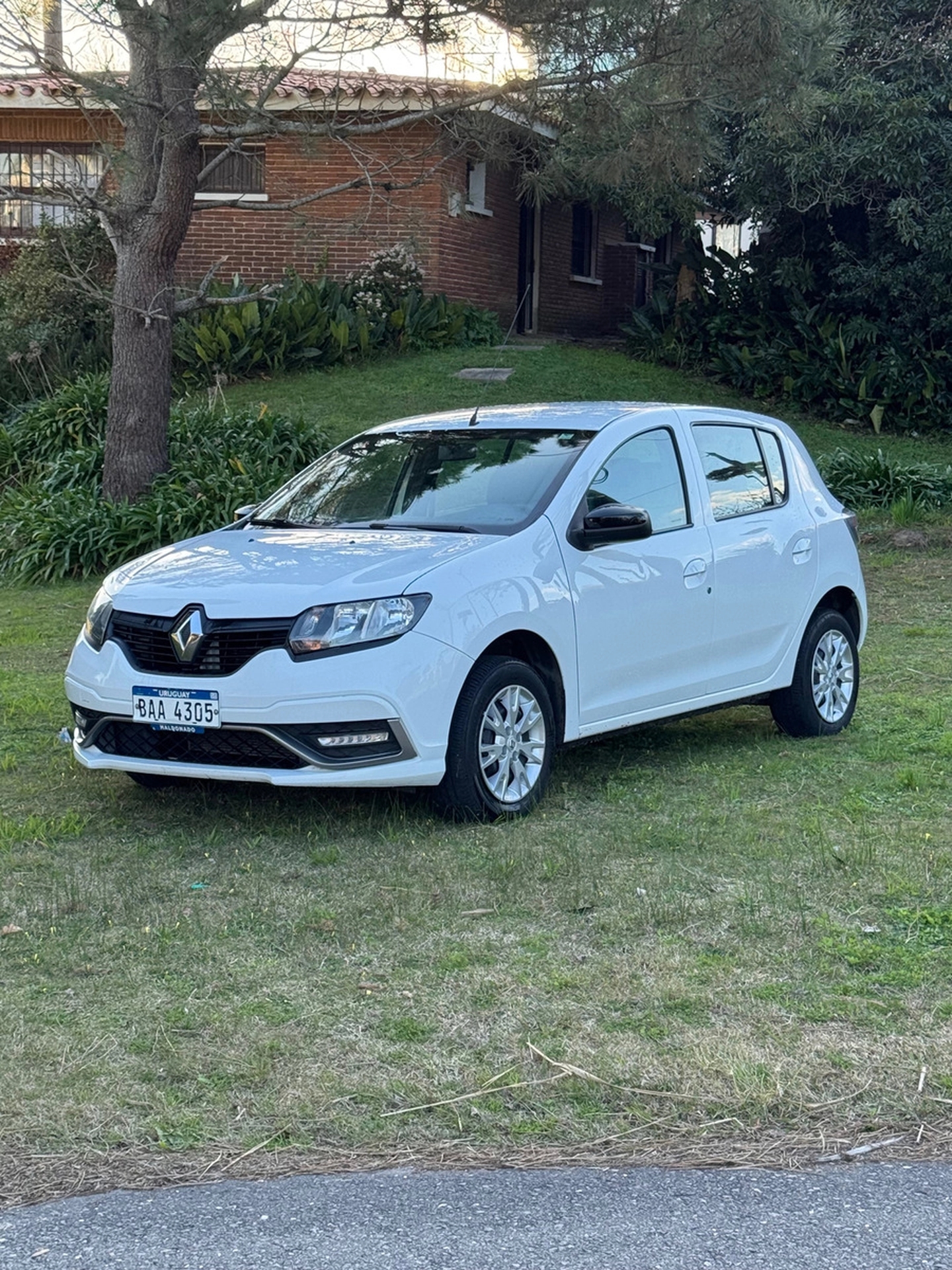 Renault Sandero 1.0 Life