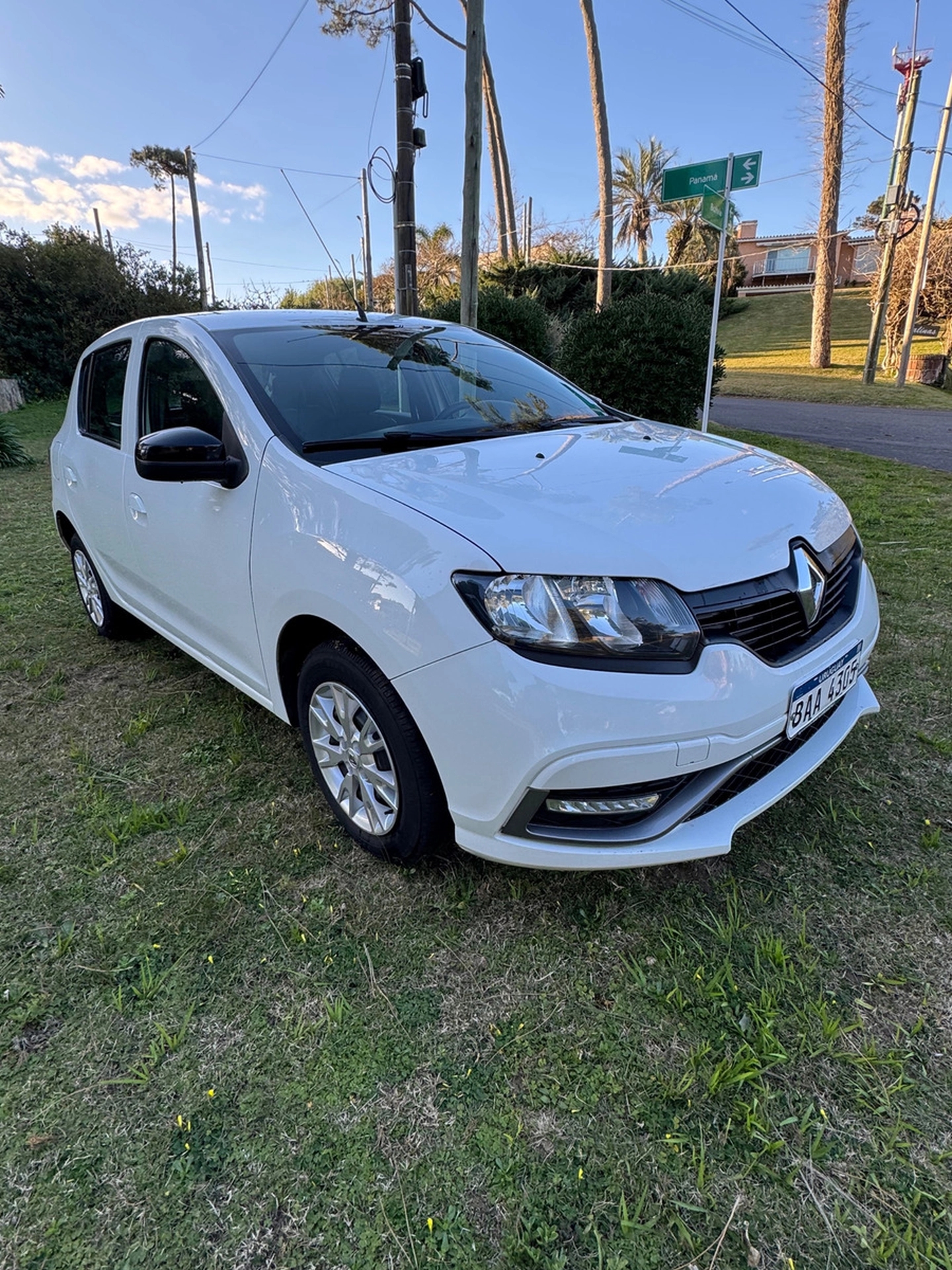 Renault Sandero 1.0 Life