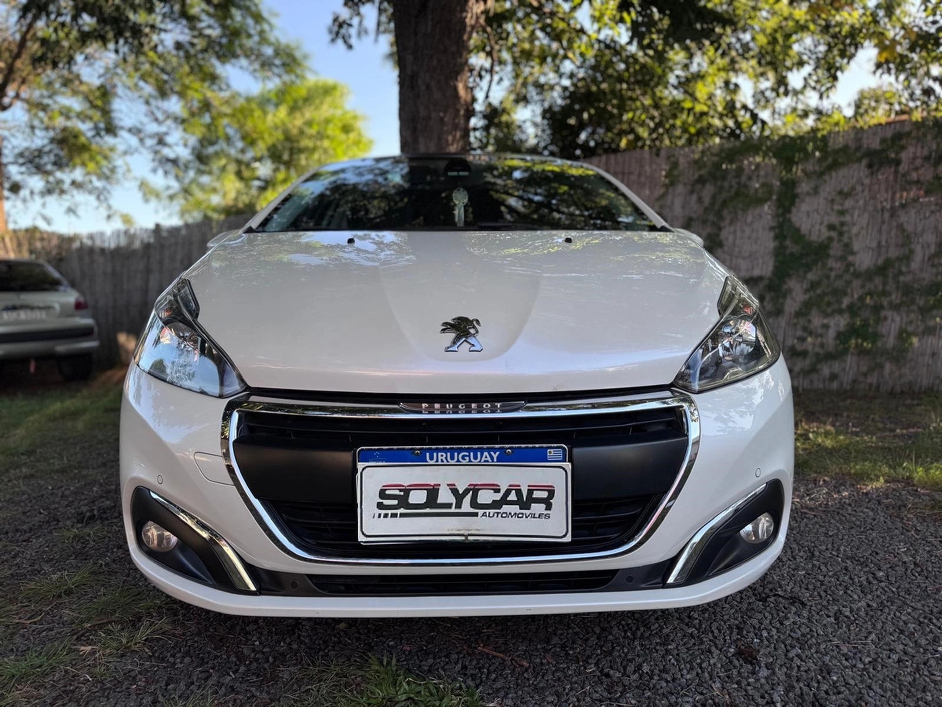 Peugeot 208 1.6 Feline Inmaculado!! - Solycar
