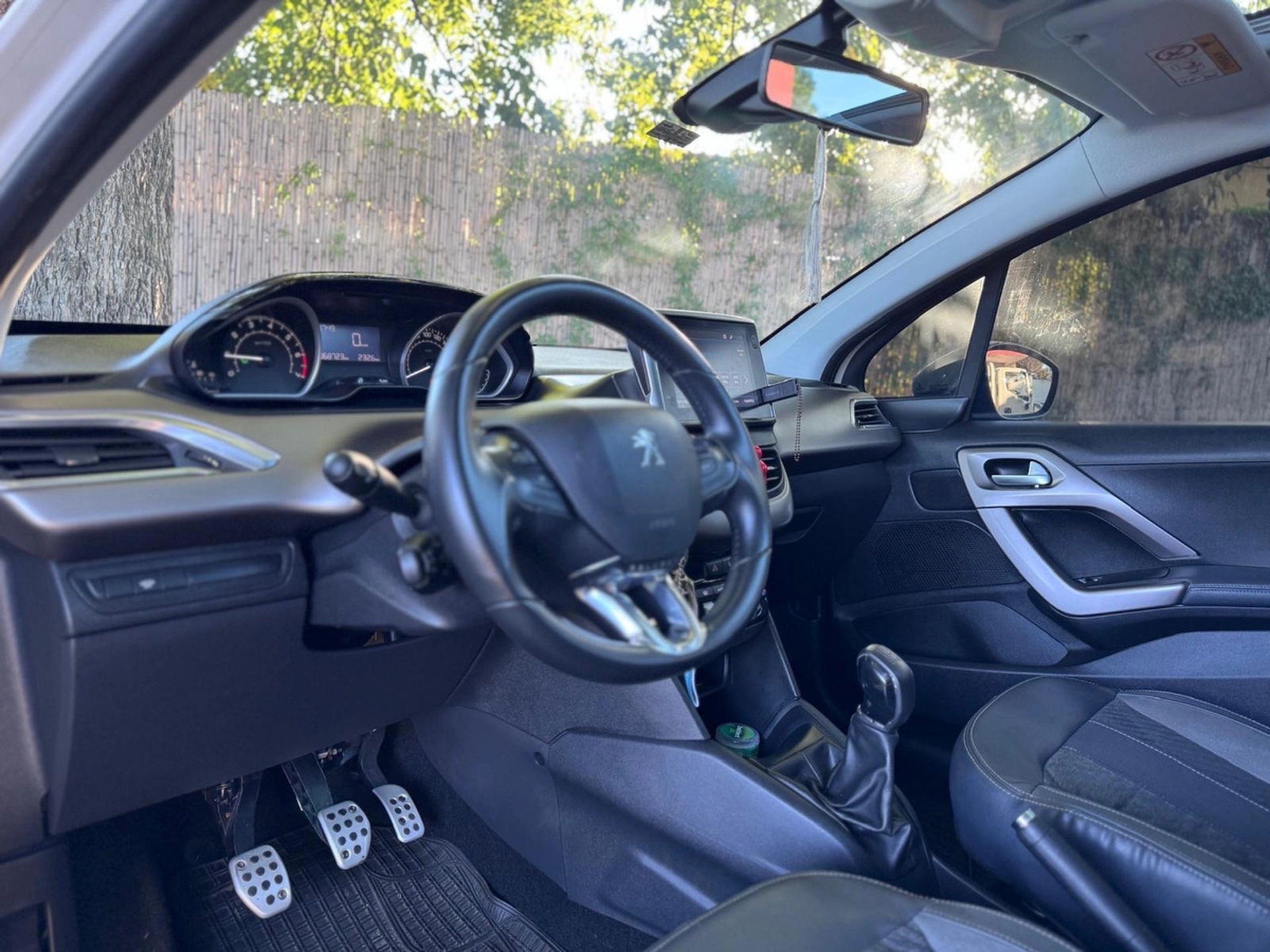 Peugeot 208 1.6 Feline Inmaculado!! - Solycar