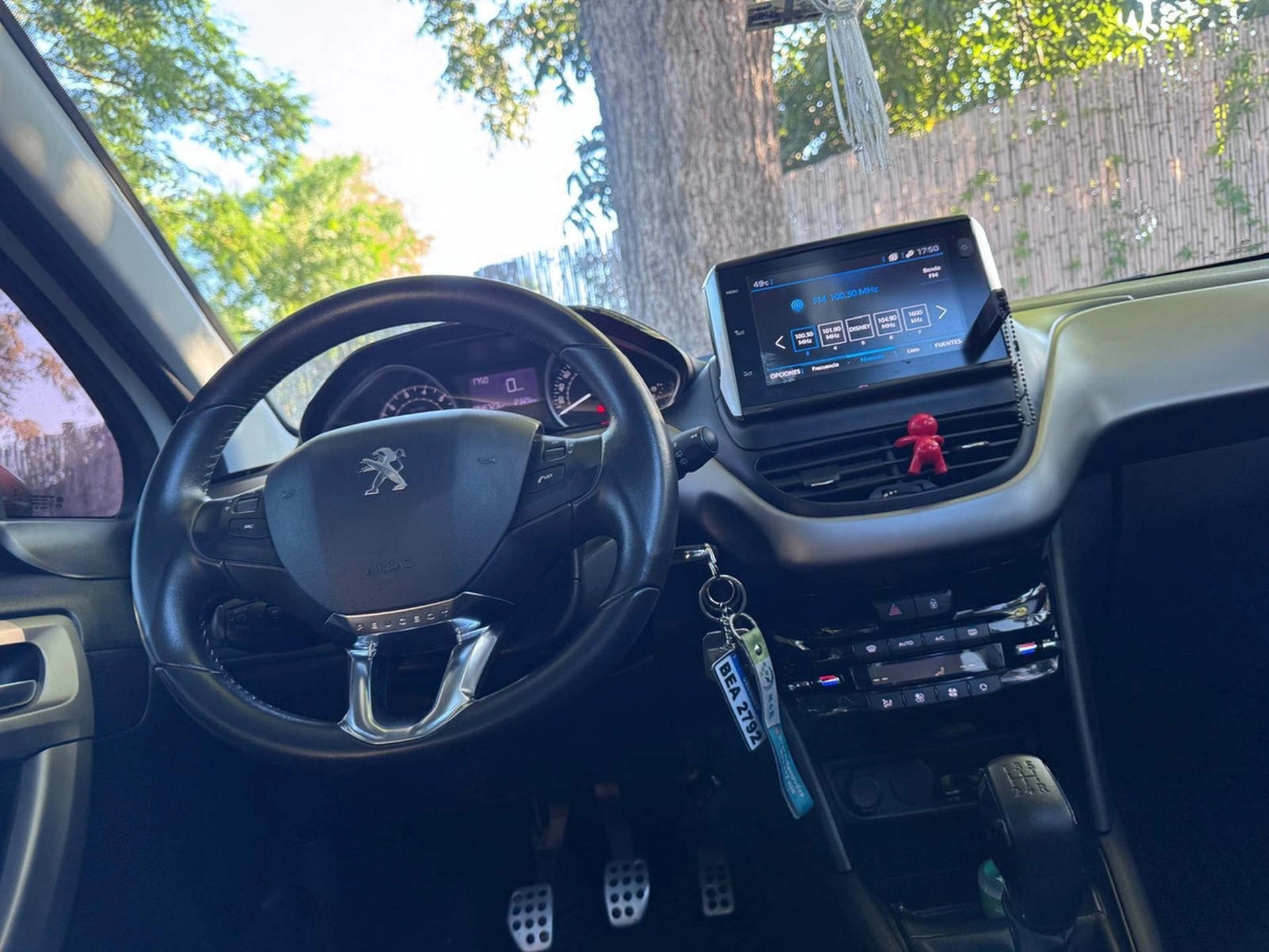 Peugeot 208 1.6 Feline Inmaculado!! - Solycar