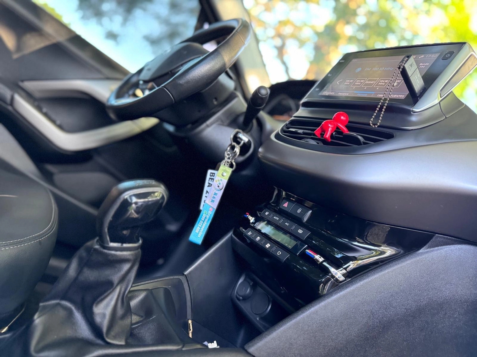 Peugeot 208 1.6 Feline Inmaculado!! - Solycar