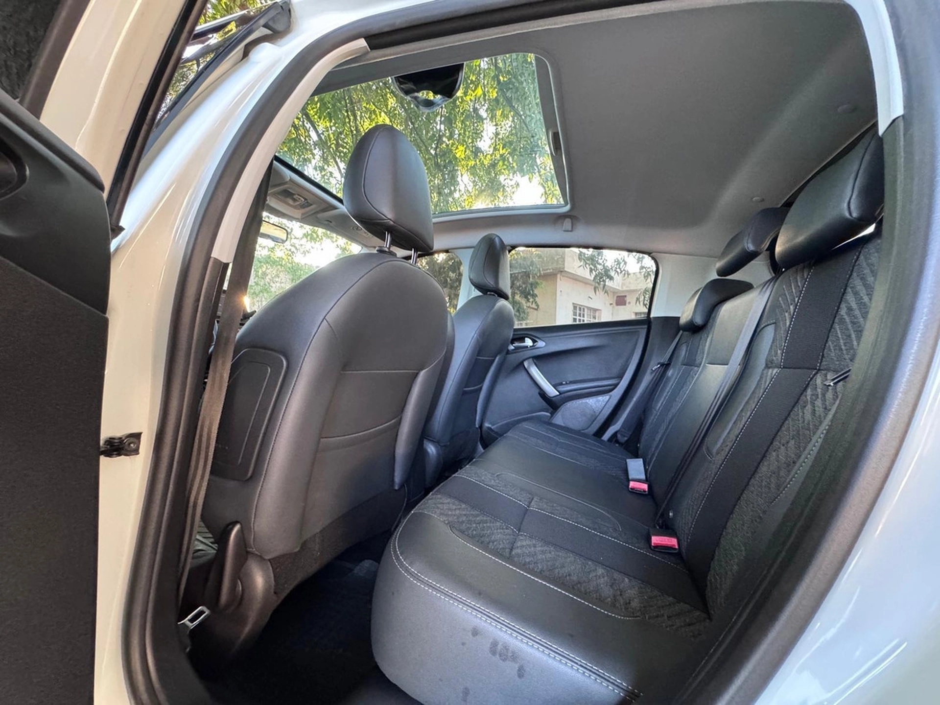 Peugeot 208 1.6 Feline Inmaculado!! - Solycar