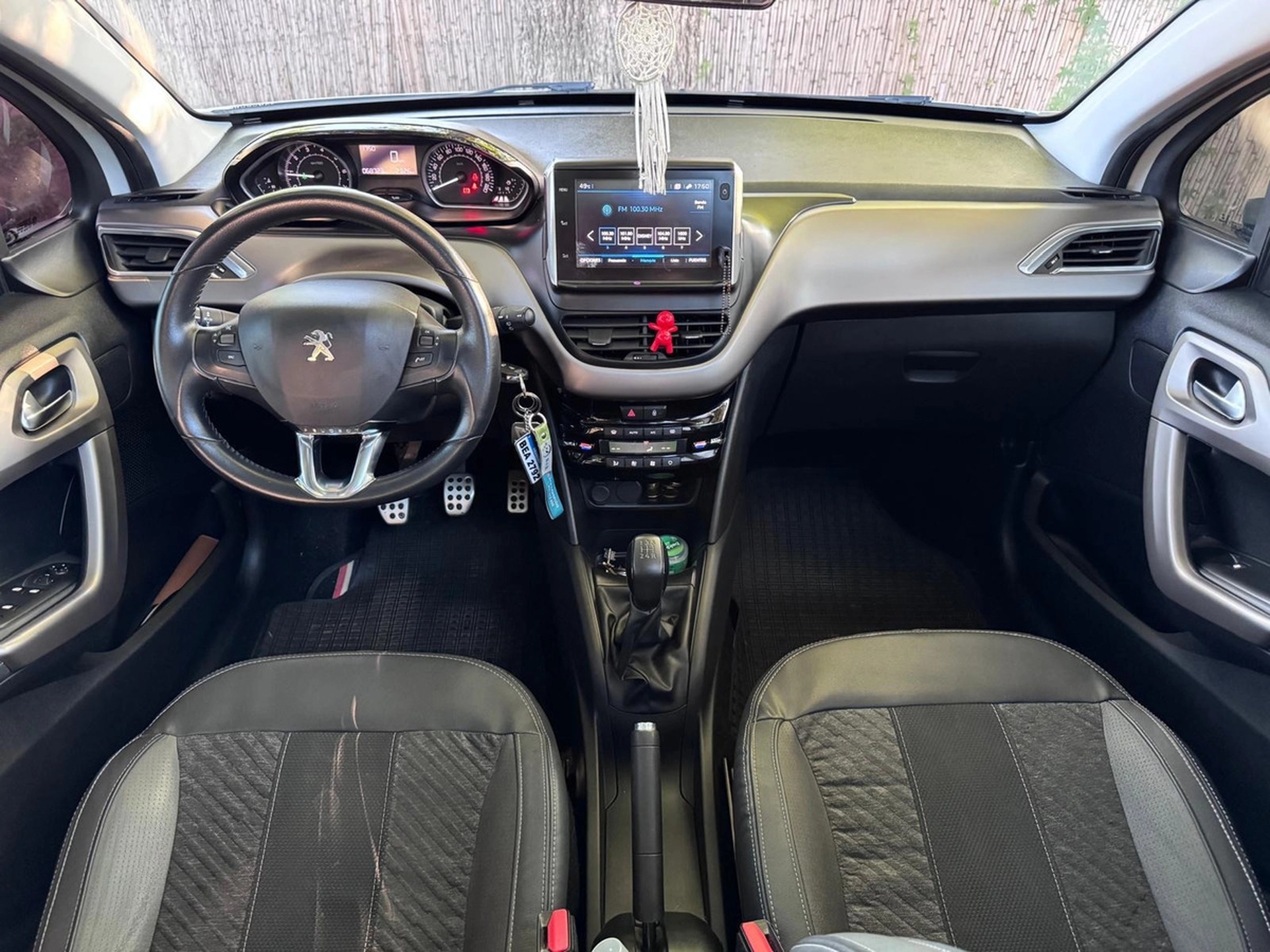 Peugeot 208 1.6 Feline Inmaculado!! - Solycar