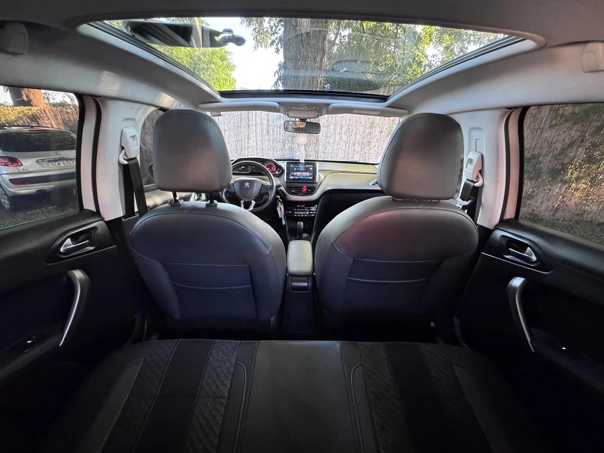 Peugeot 208 1.6 Feline Inmaculado!! - Solycar