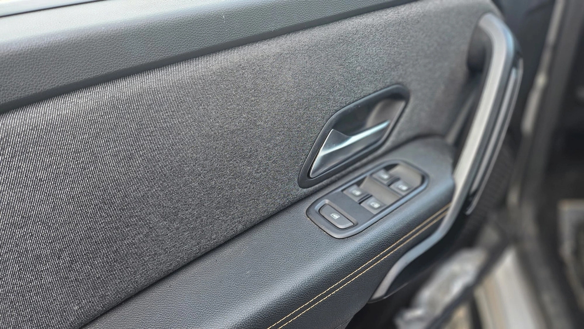 Renault Oroch 1.3 Tce Intens 2wd Cvt - Solycar