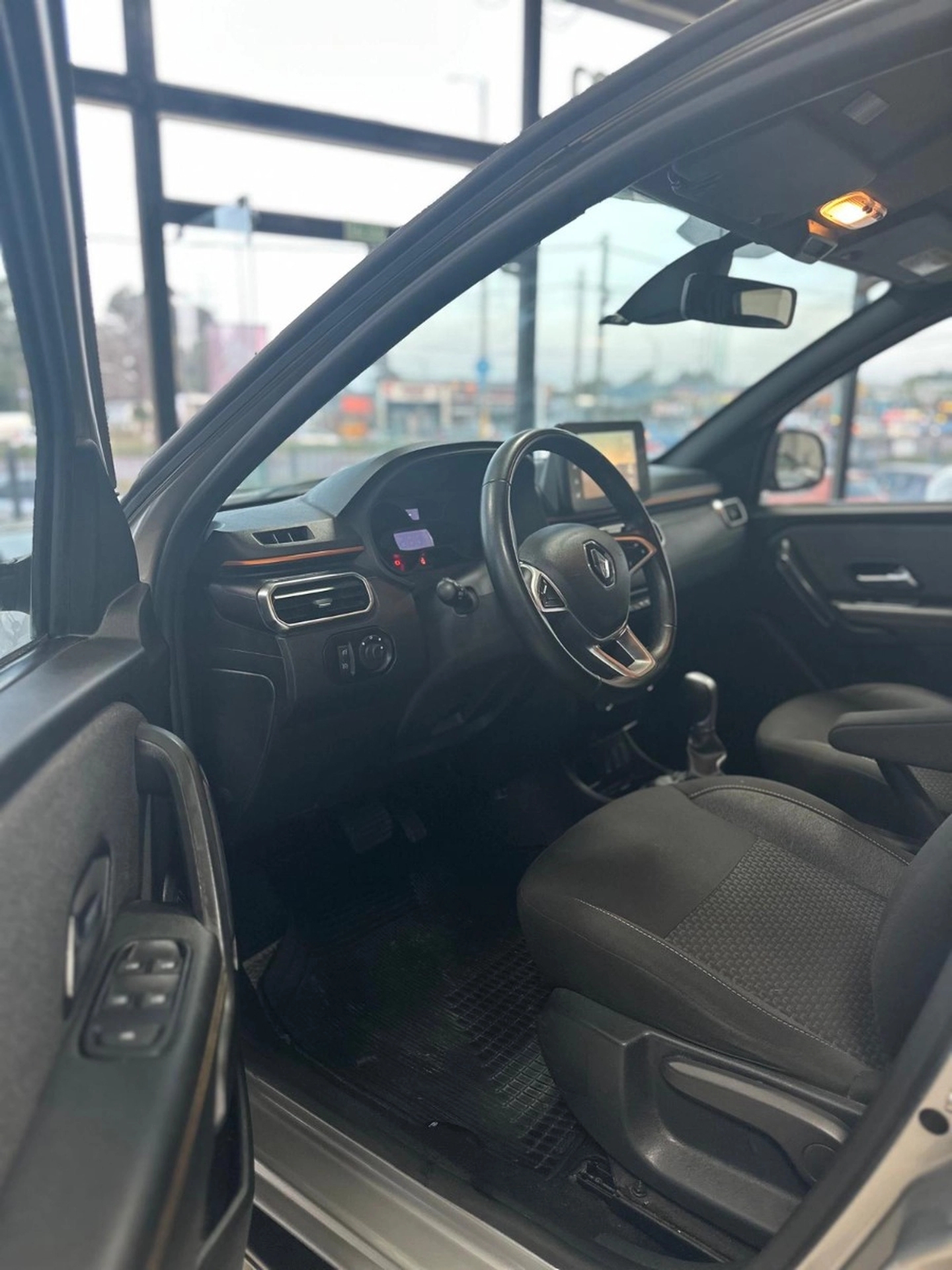 Renault Oroch 1.3 Tce Intens 2wd Cvt - Solycar