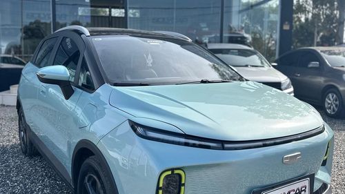 Geely Geometry E  - 2025 - 7400 Km !! - Solycar