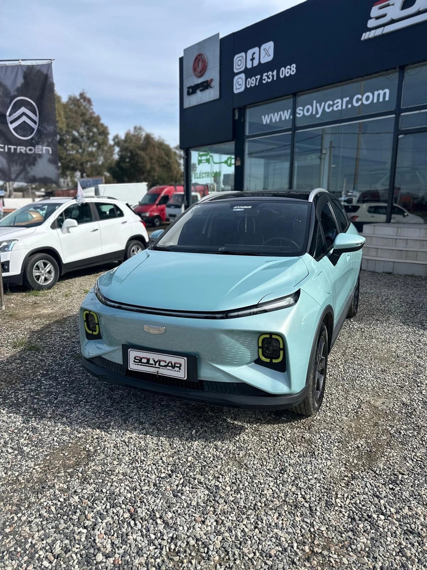 Geely Geometry E  - 2025 - 7400 Km !! - Solycar