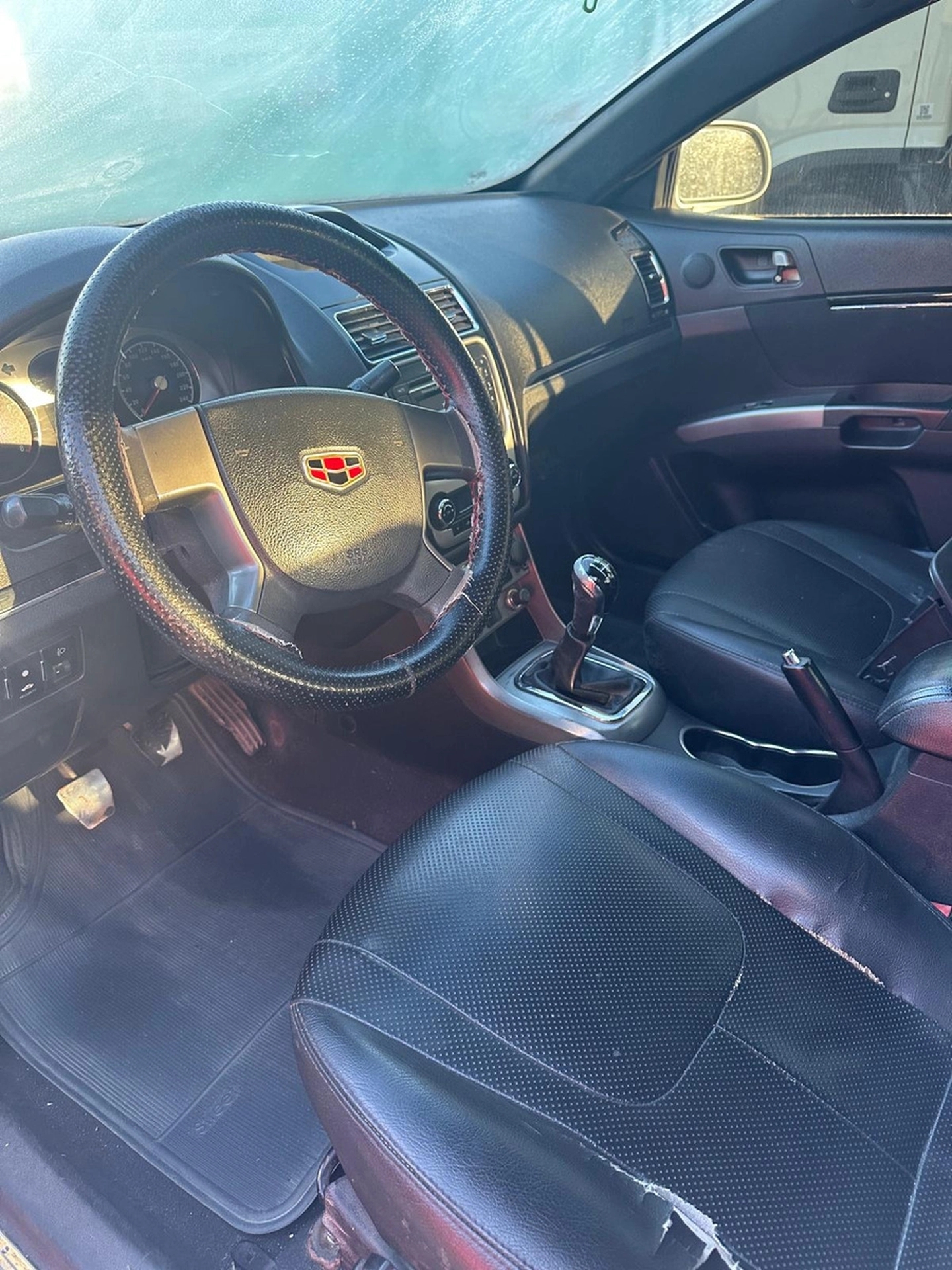 Geely Emgrand 718 1.8 Gs - Solycar !!