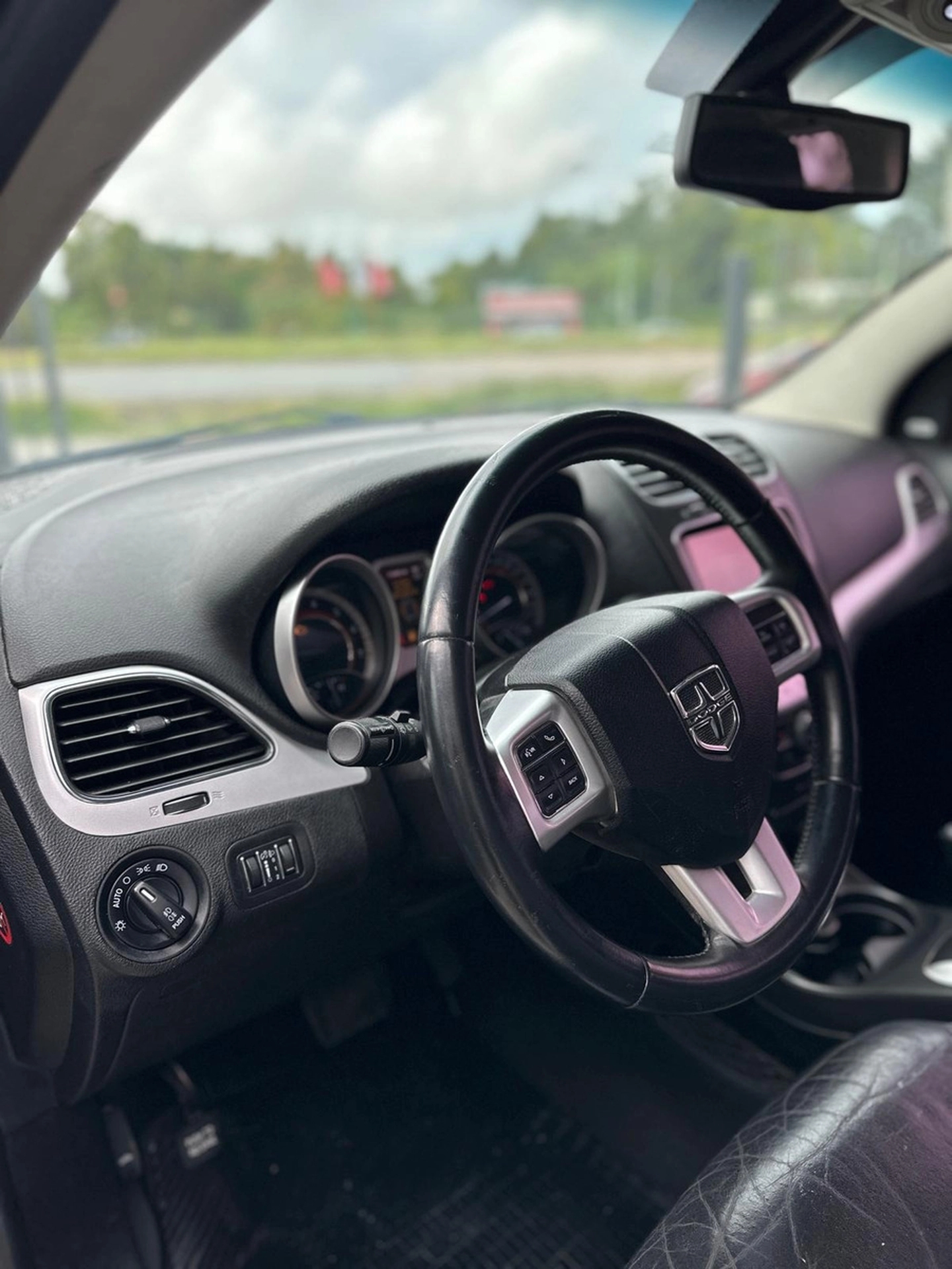 Dodge Journey 3.6 Sxt 5p - Solycar