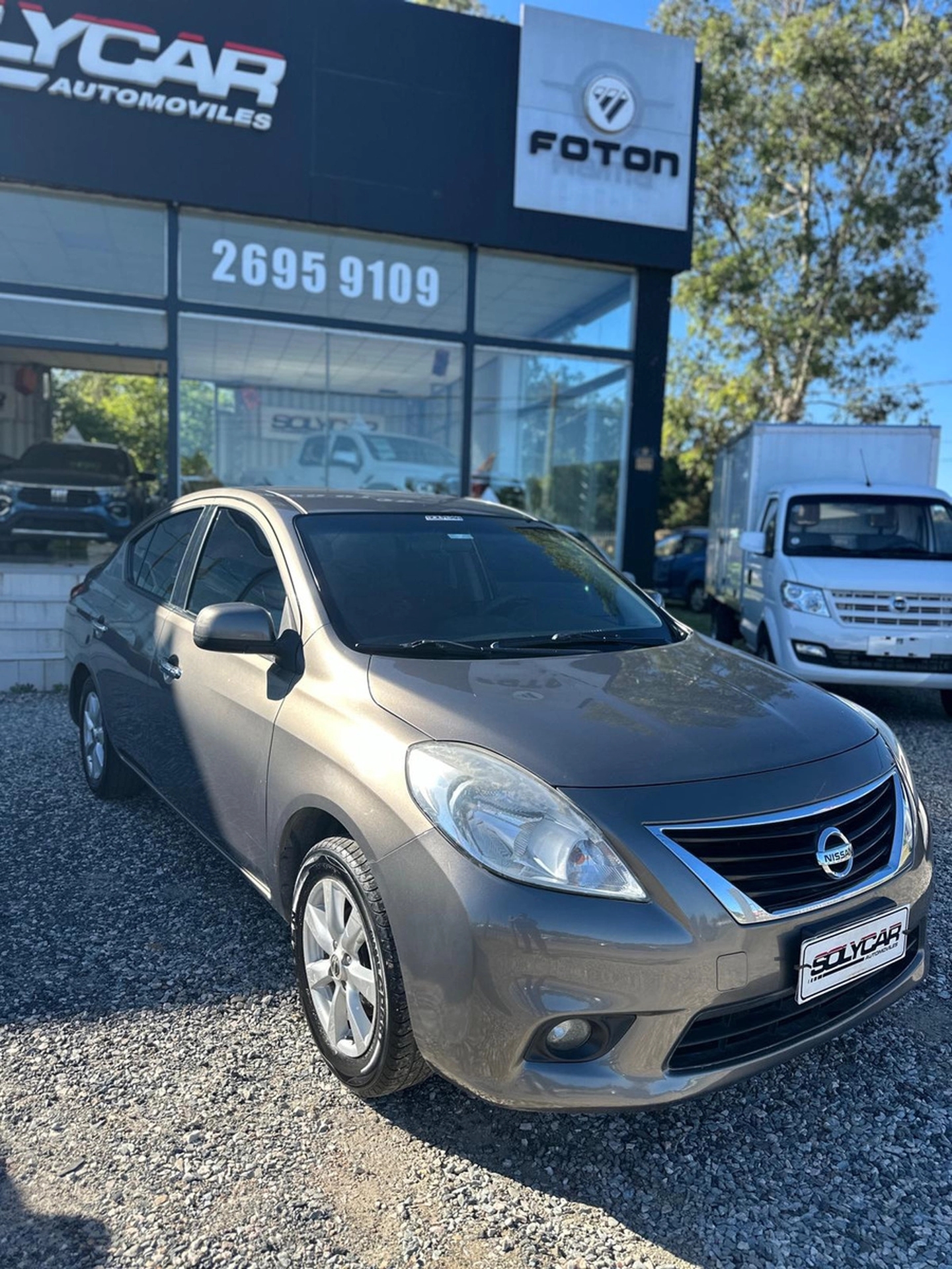Nissan Versa 1.6 Advance Mt - Extra Full - Solycar