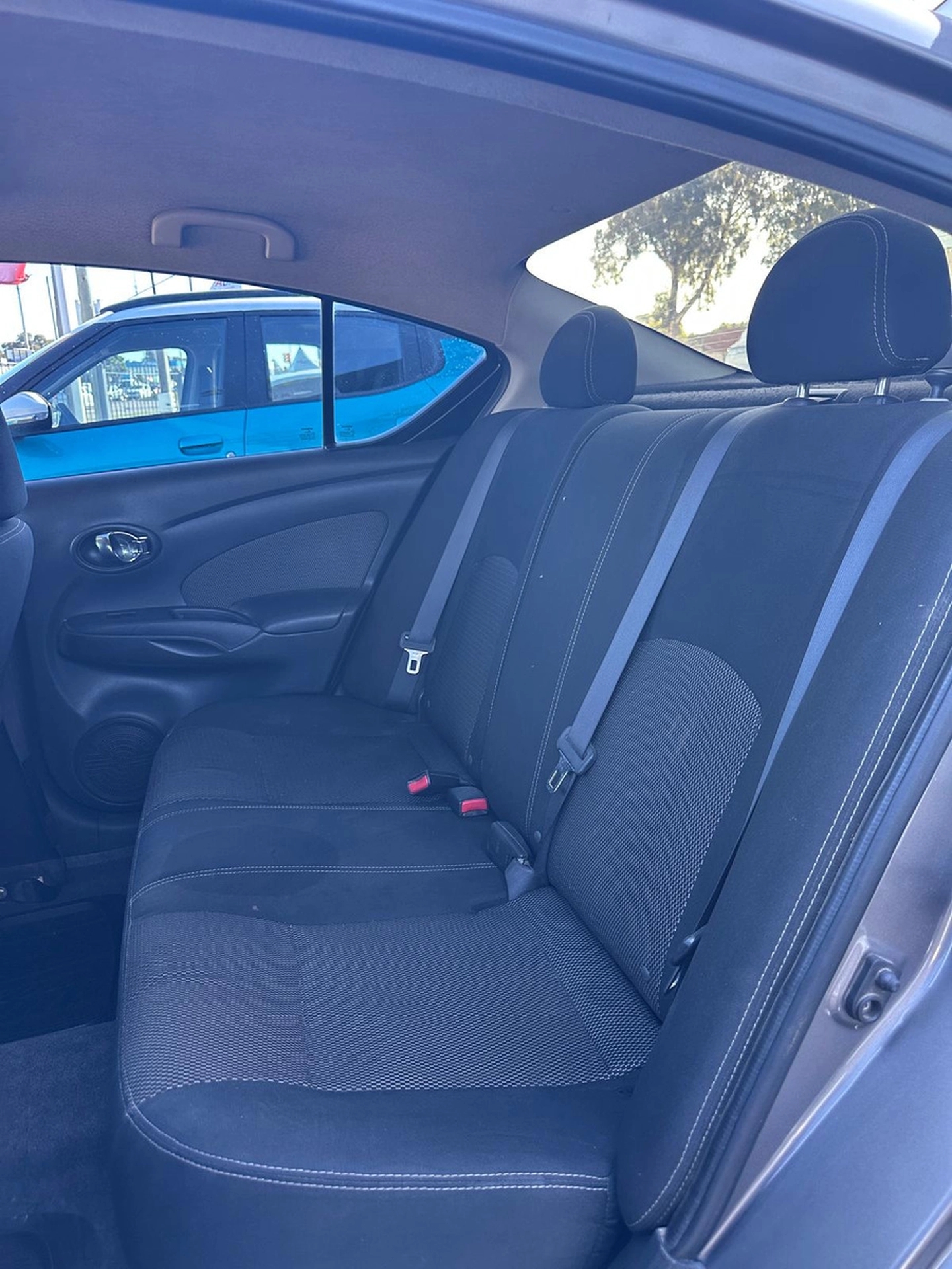 Nissan Versa 1.6 Advance Mt - Extra Full - Solycar