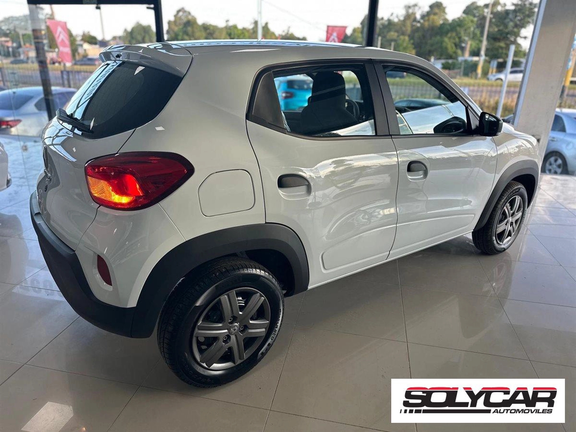 Renault Kwid Zen Intense Outsider 1.0 0km - Solycar