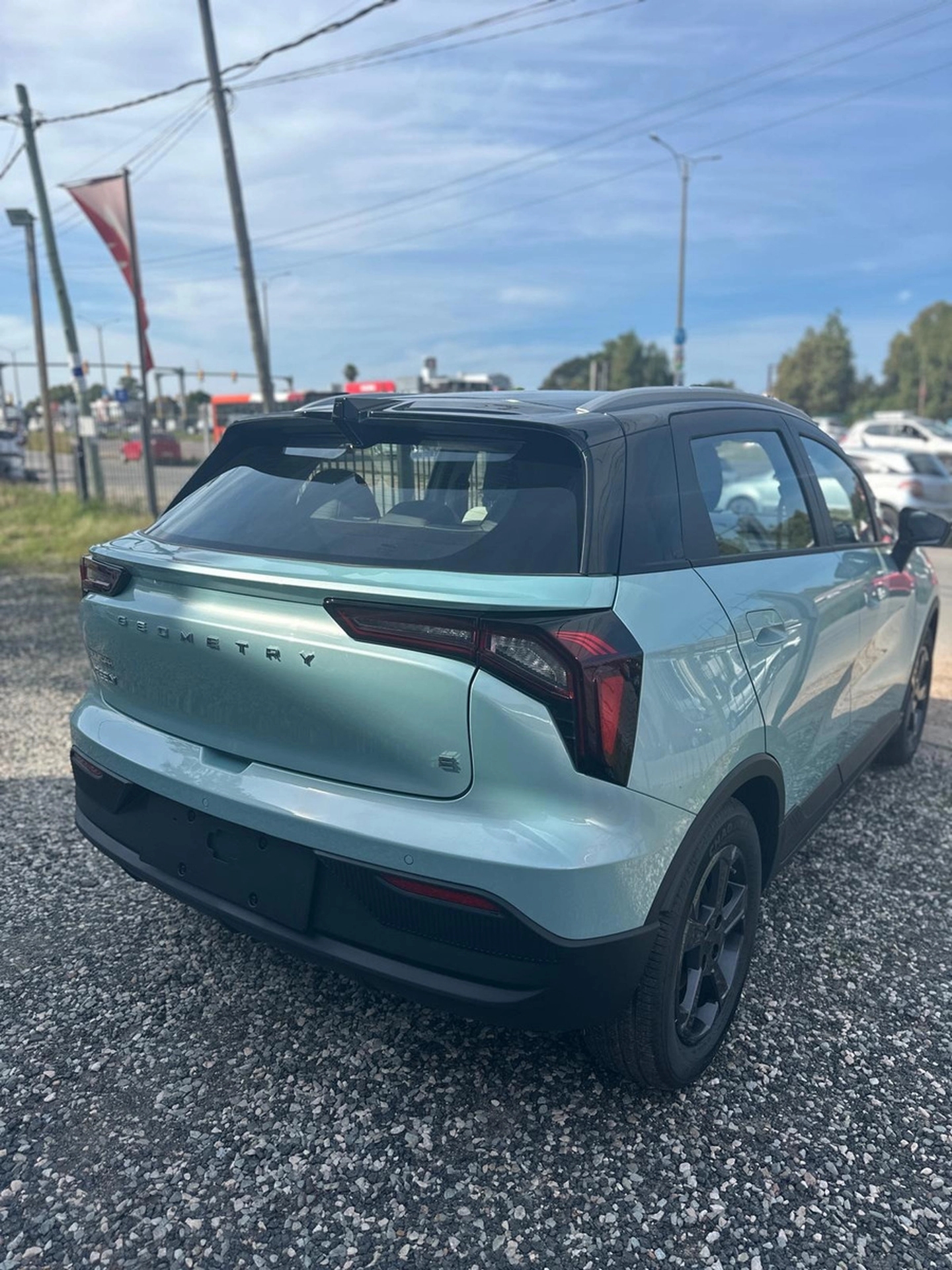 Geely Geometry E - 100% Eléctrico 380 Autonomía - Solycar