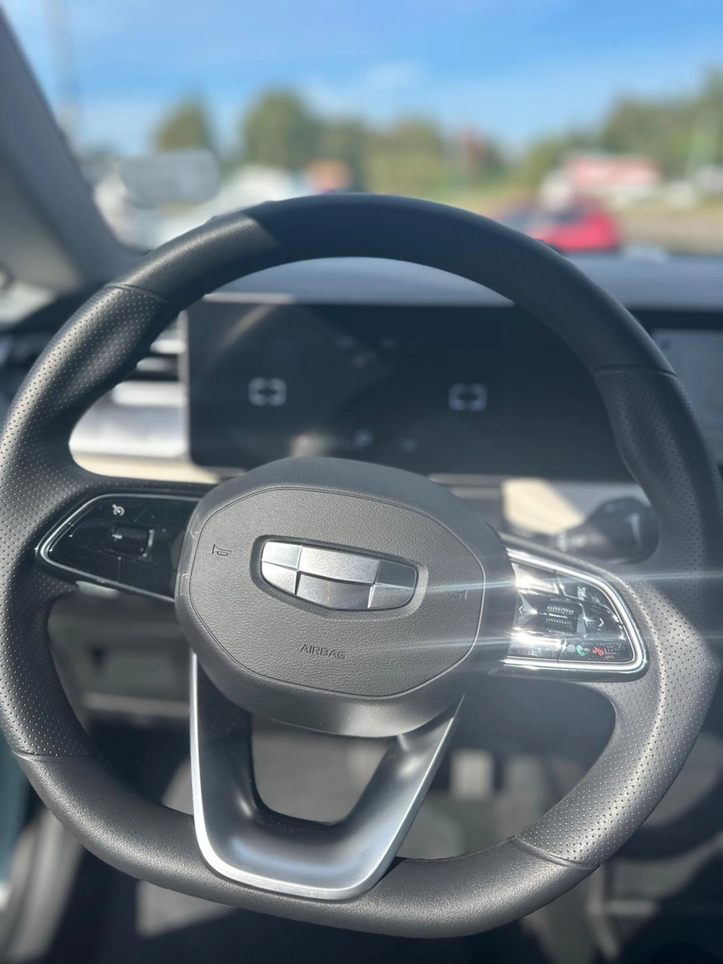 Geely Geometry E - 100% Eléctrico 380 Autonomía - Solycar