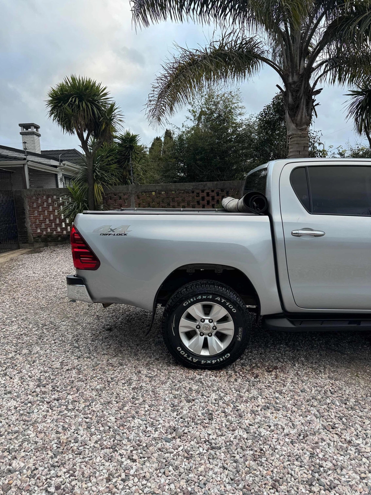 Toyota Hilux 3.0 Cd Srv Limited Tdi 171cv 4x4 5at