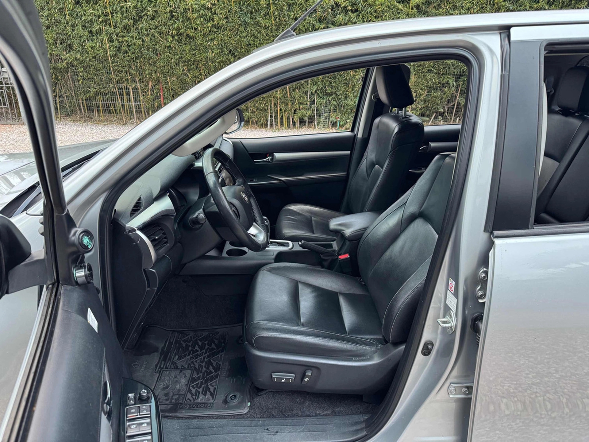 Toyota Hilux 3.0 Cd Srv Limited Tdi 171cv 4x4 5at