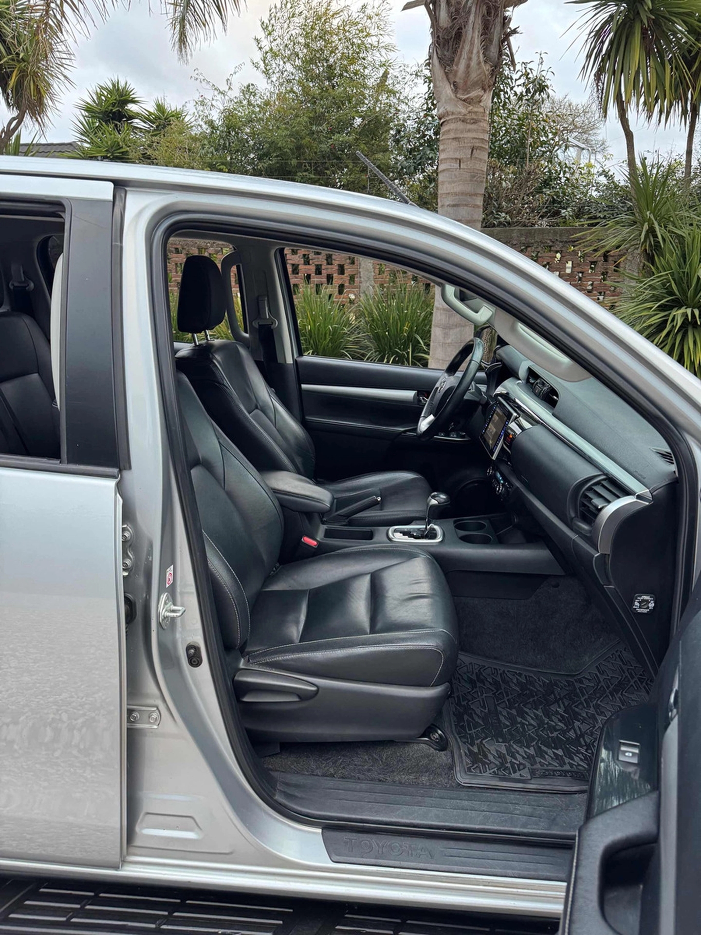 Toyota Hilux 3.0 Cd Srv Limited Tdi 171cv 4x4 5at