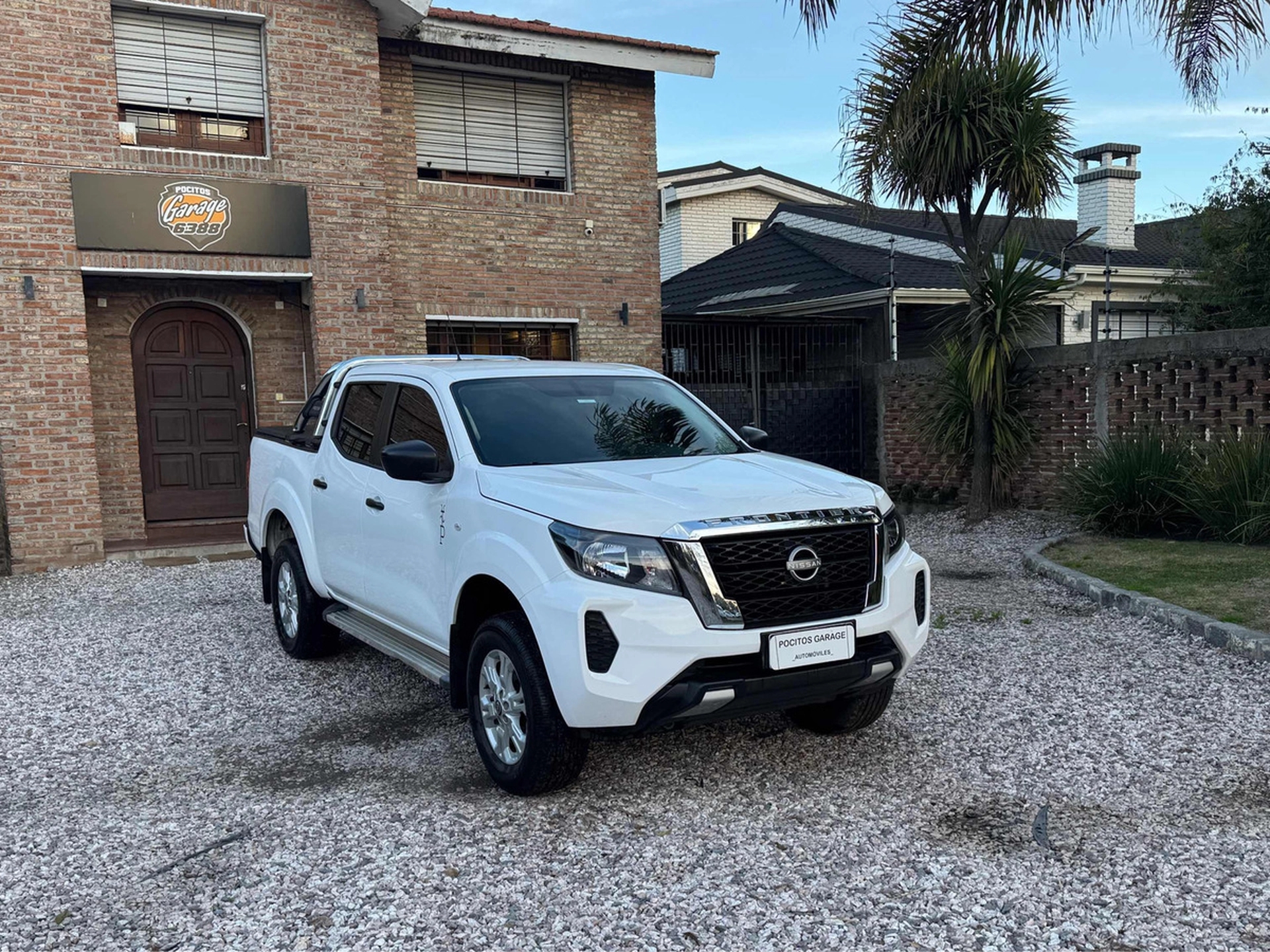 Nissan Np300 Frontier 2.5 Se Doble Cabina