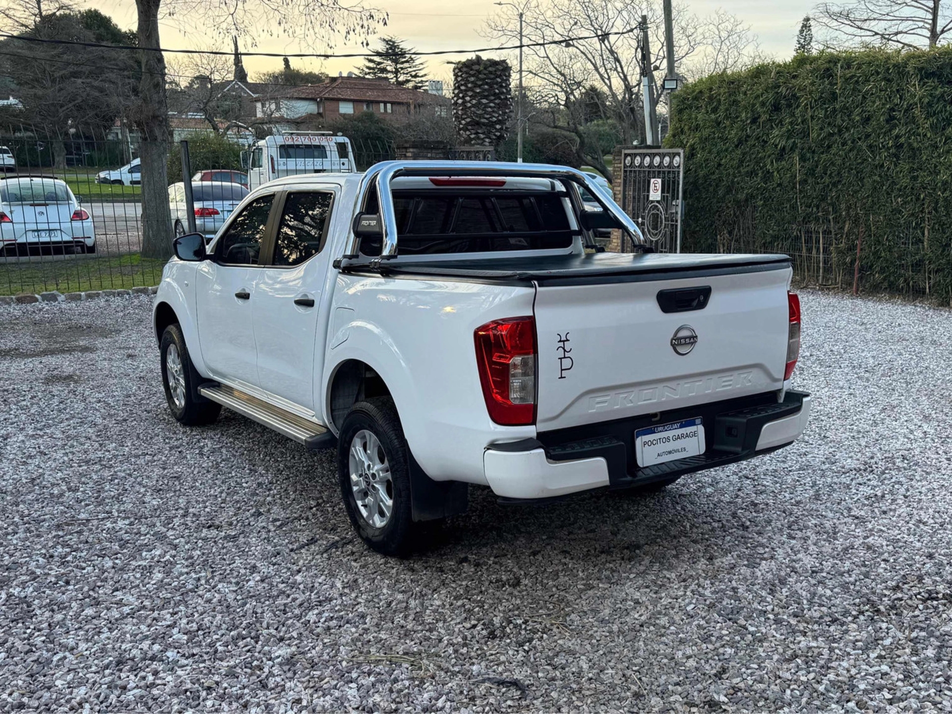 Nissan Np300 Frontier 2.5 Se Doble Cabina