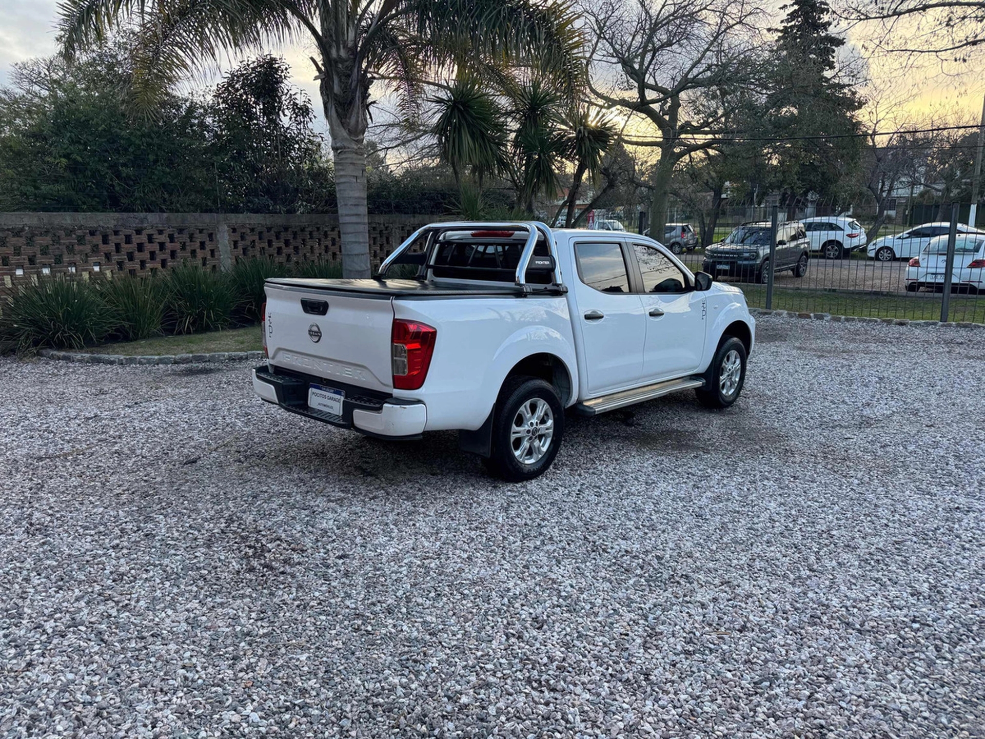 Nissan Np300 Frontier 2.5 Se Doble Cabina