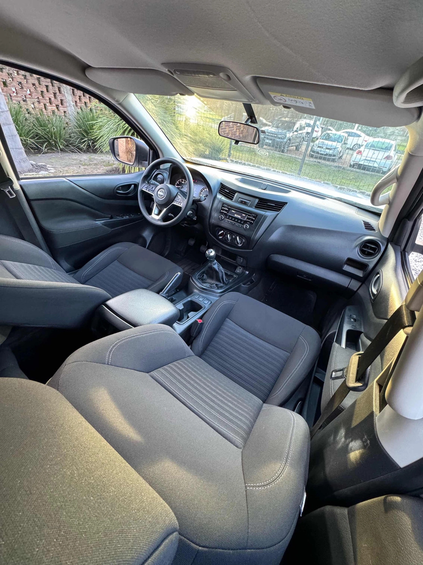 Nissan Np300 Frontier 2.5 Se Doble Cabina