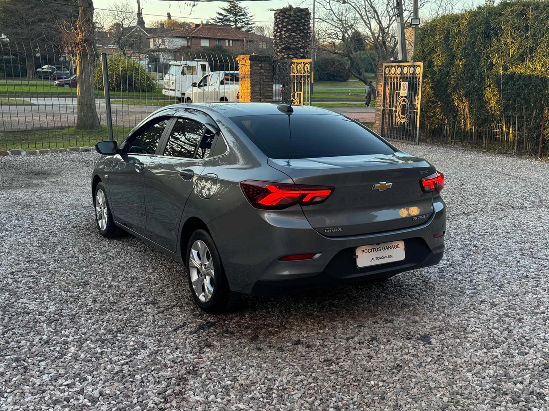 Chevrolet Onix Plus 1.0t Premier At