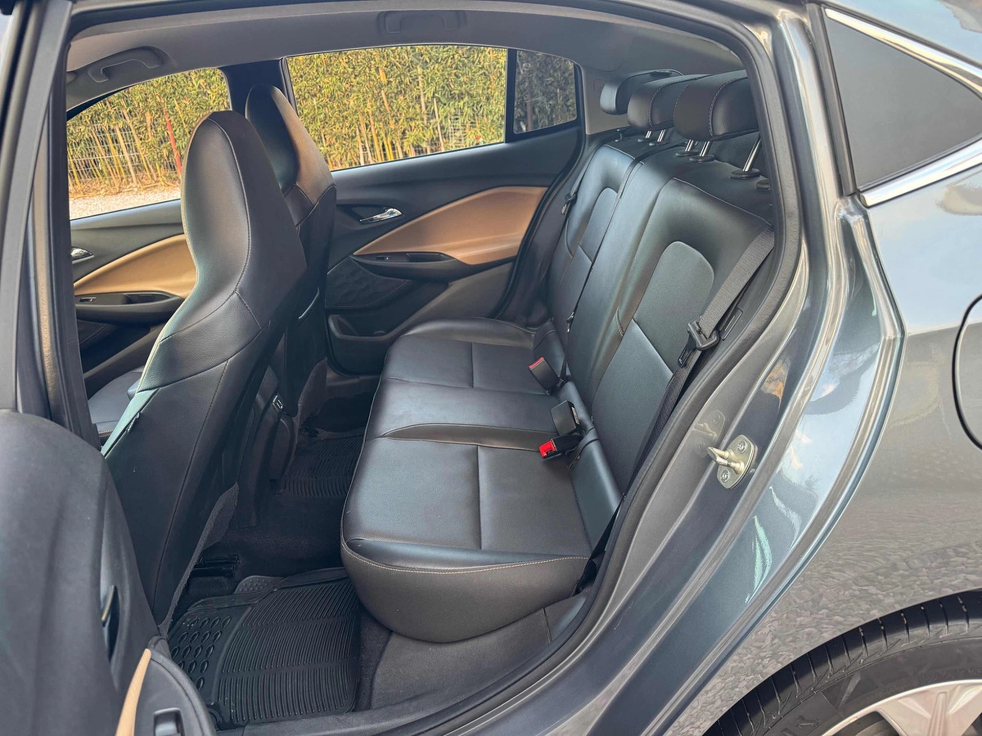 Chevrolet Onix Plus 1.0t Premier At