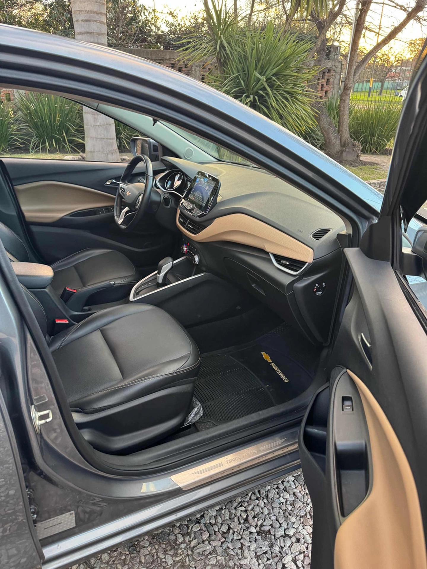 Chevrolet Onix Plus 1.0t Premier At