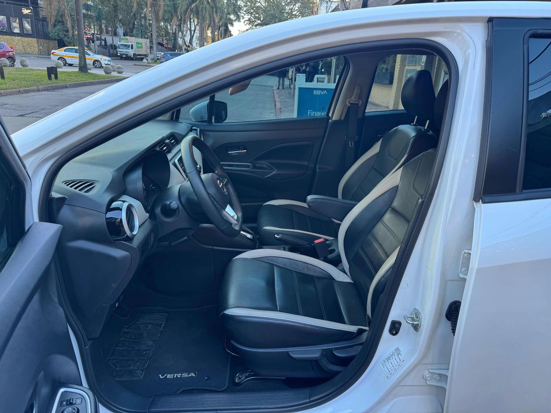 Nissan Versa 1.6 Exclusive At