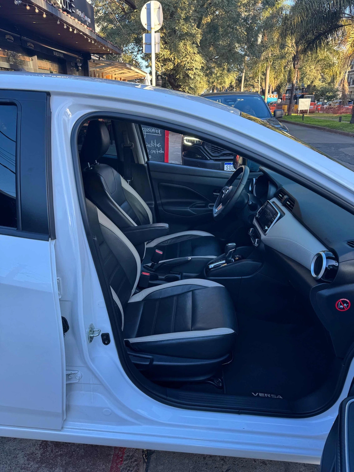 Nissan Versa 1.6 Exclusive At