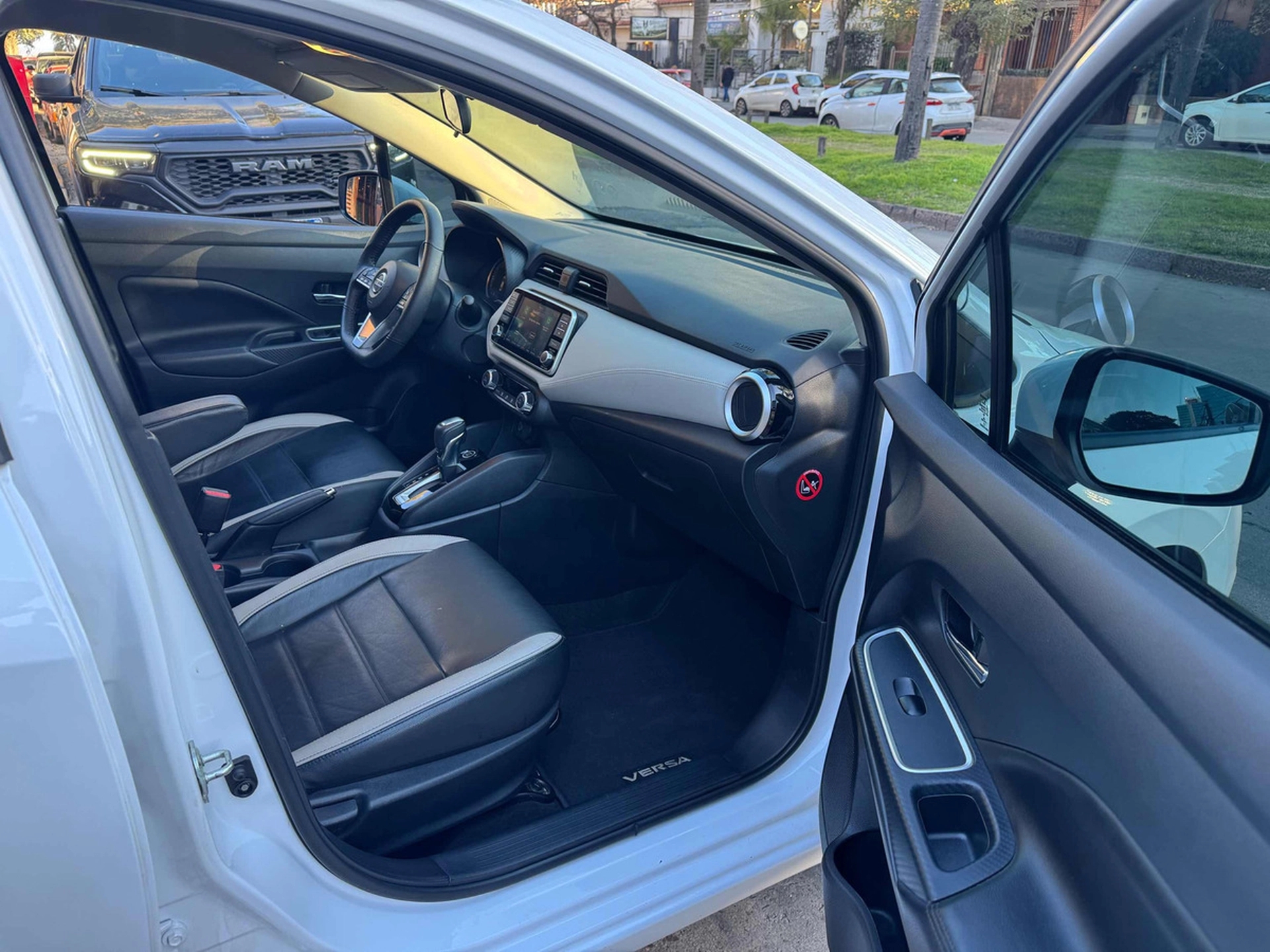 Nissan Versa 1.6 Exclusive At