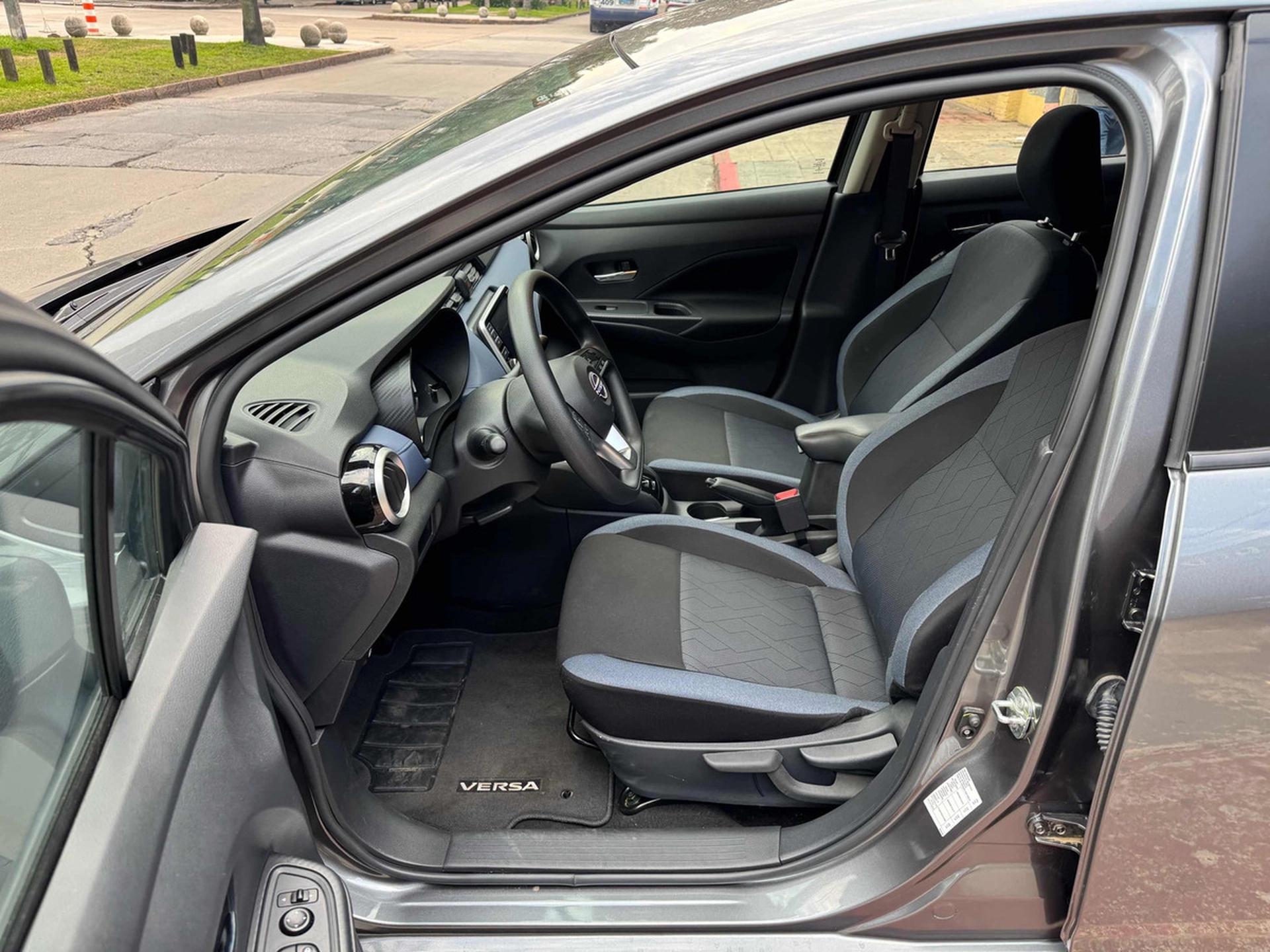 Nissan Versa 1.6 Advance At