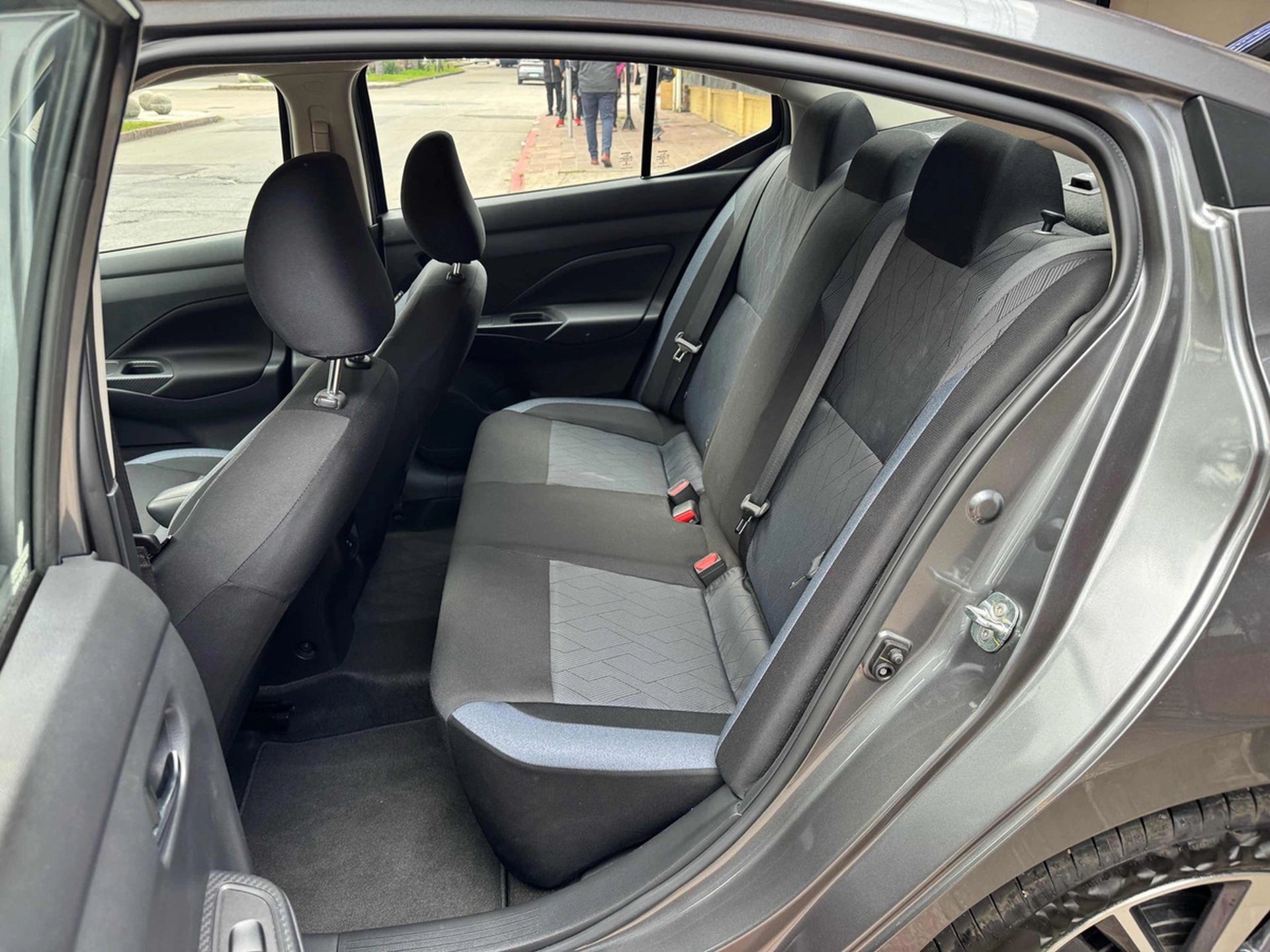 Nissan Versa 1.6 Advance At