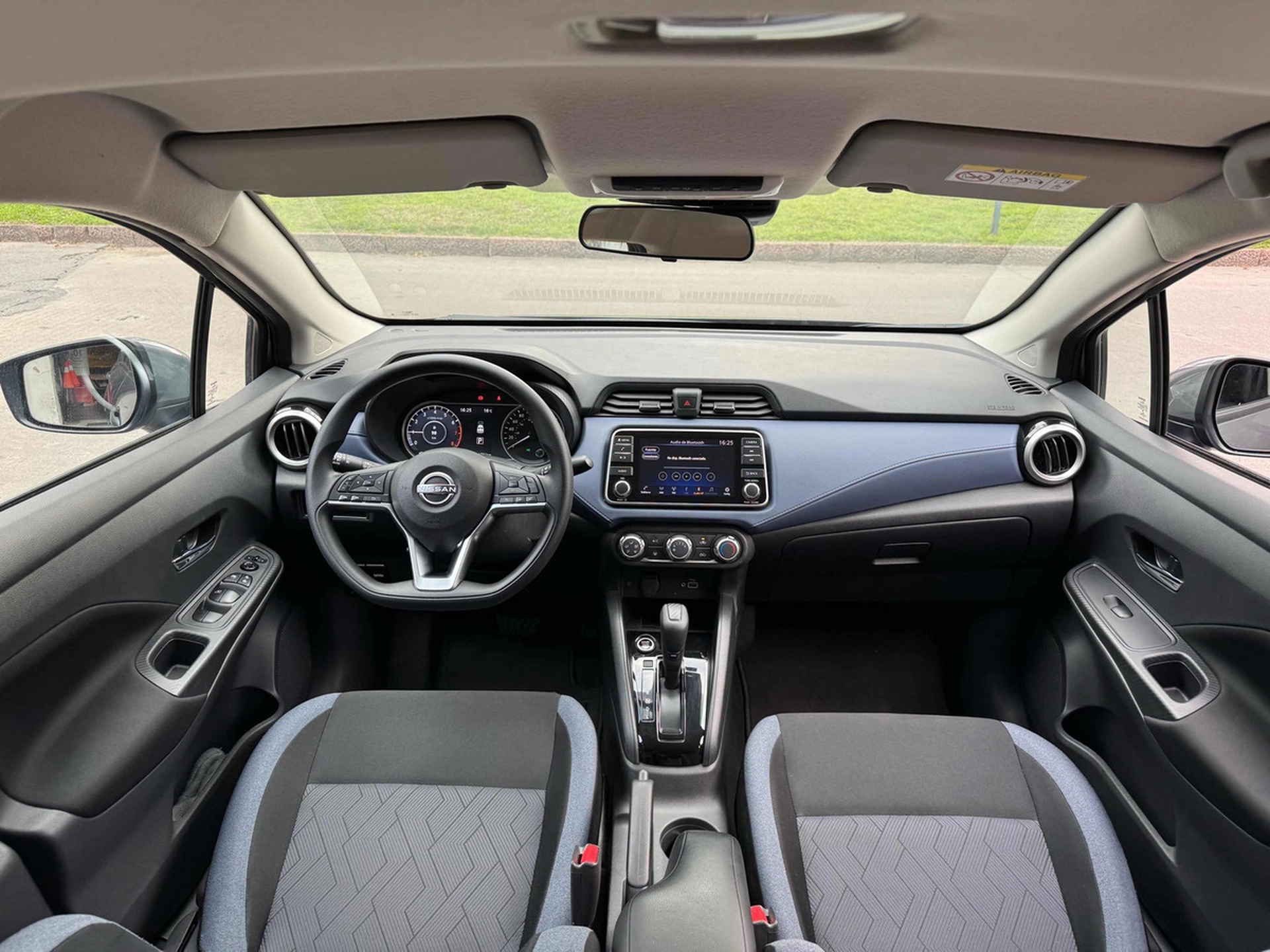 Nissan Versa 1.6 Advance At