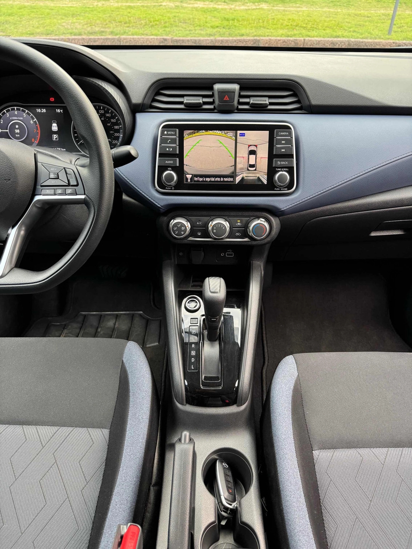 Nissan Versa 1.6 Advance At