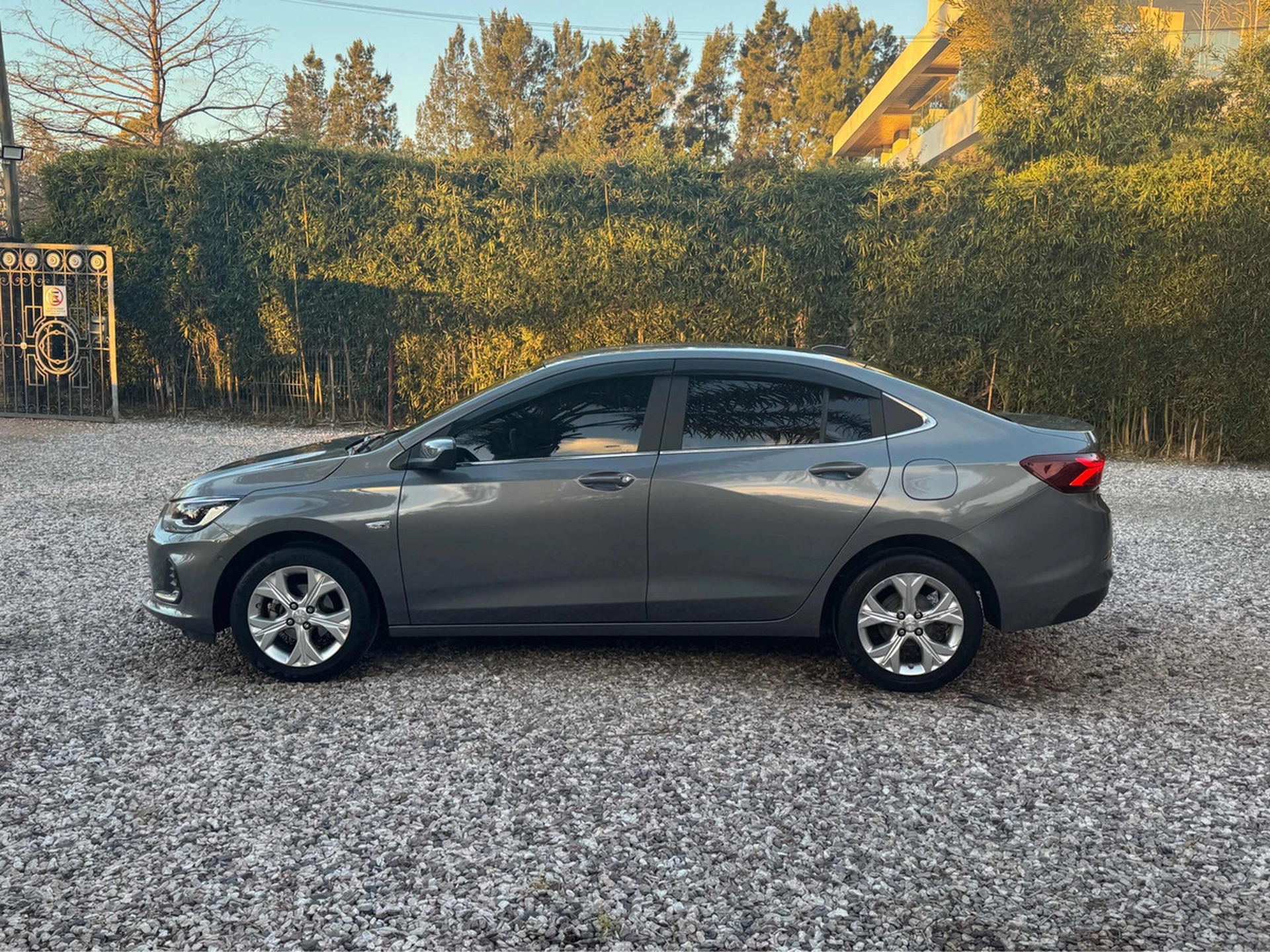 Chevrolet Onix 1.0t Hb Premier At