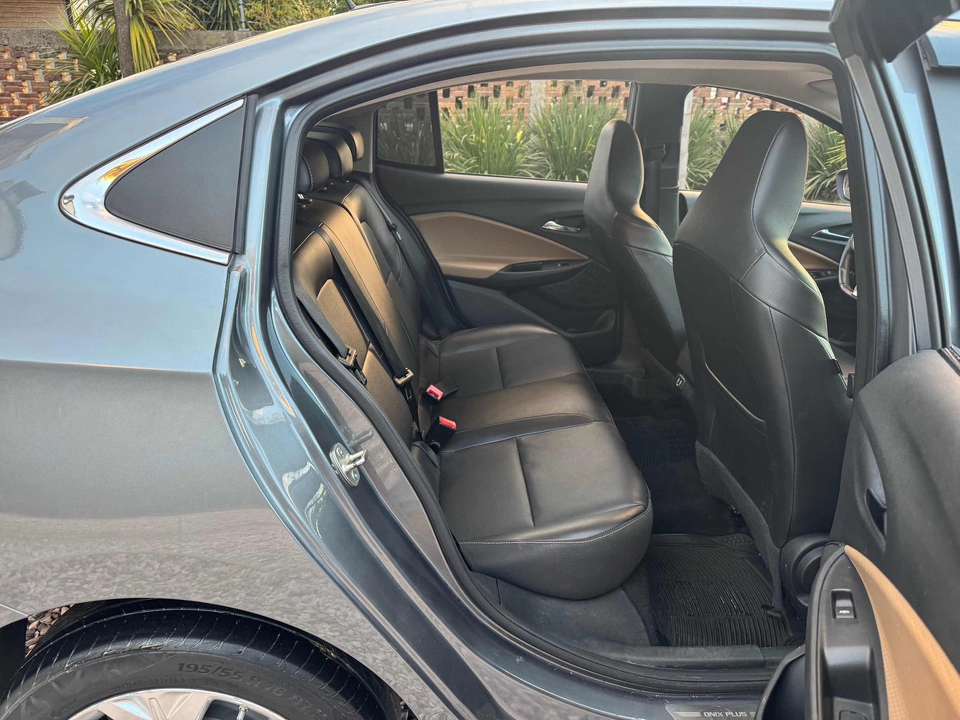 Chevrolet Onix 1.0t Hb Premier At