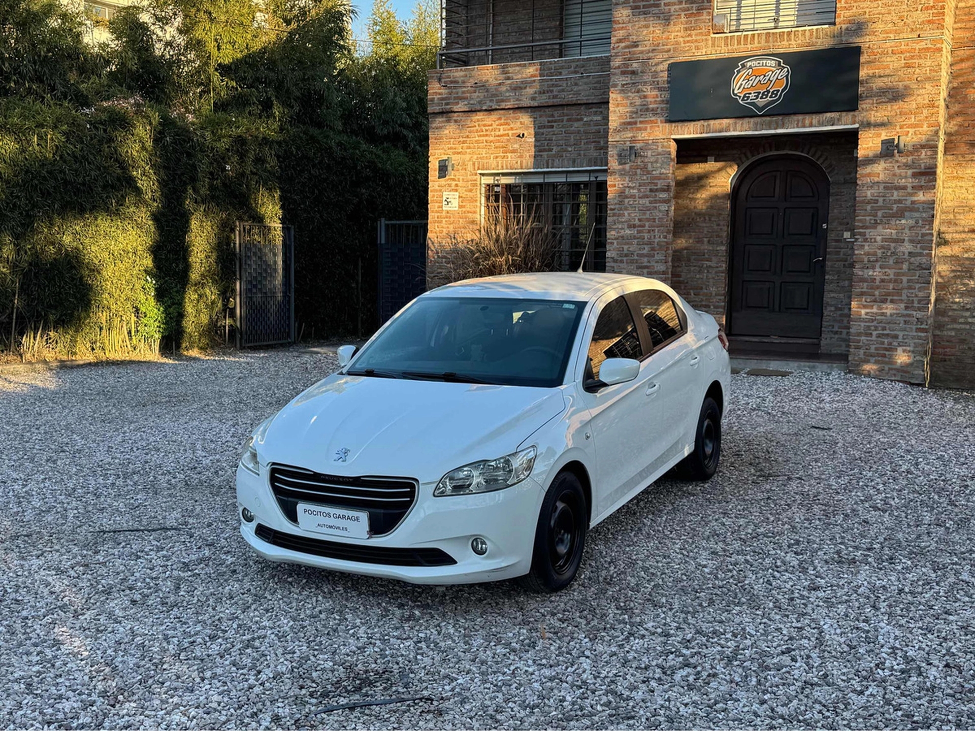 Peugeot 301 1.2 Active