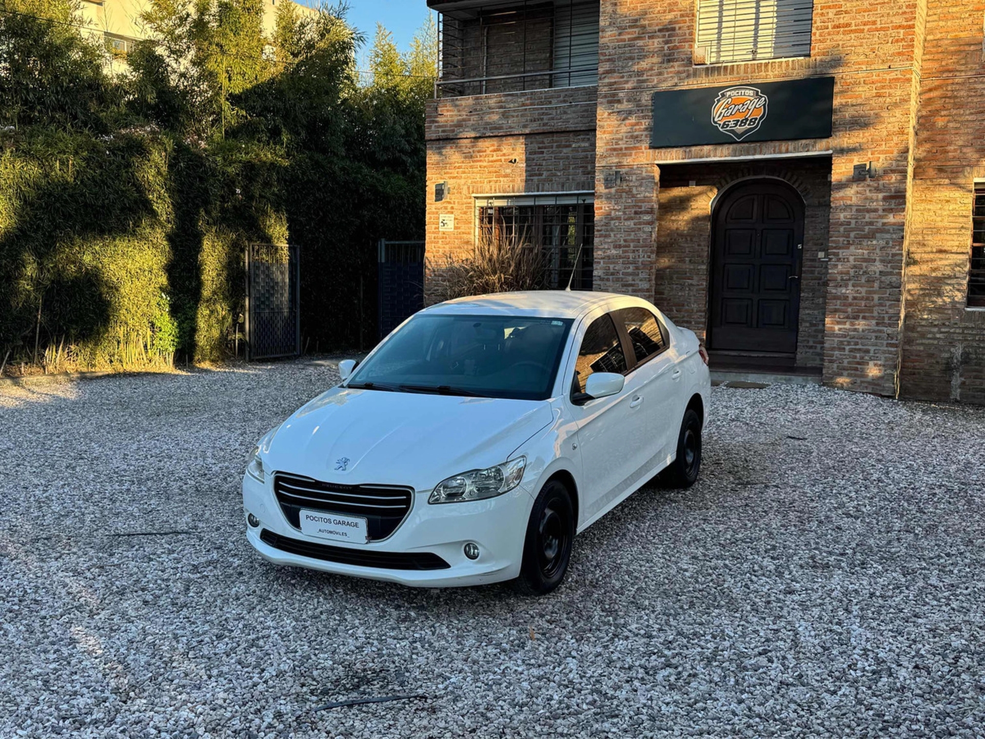 Peugeot 301 1.2 Active