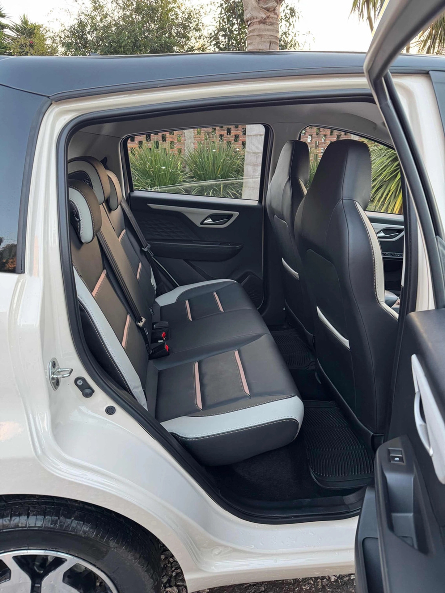 Jac E-s1 0.0 E-s1 At