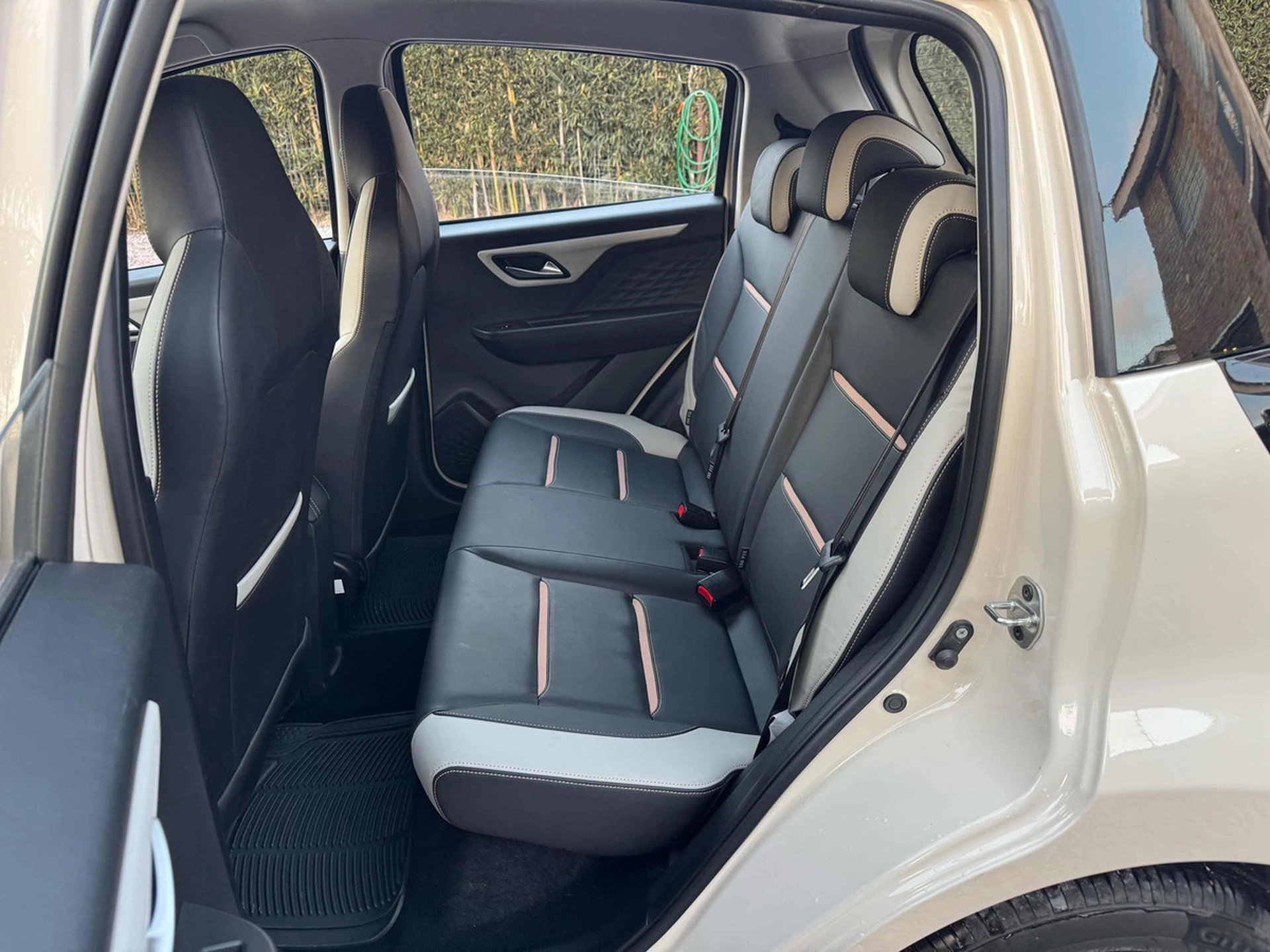 Jac E-s1 0.0 E-s1 At