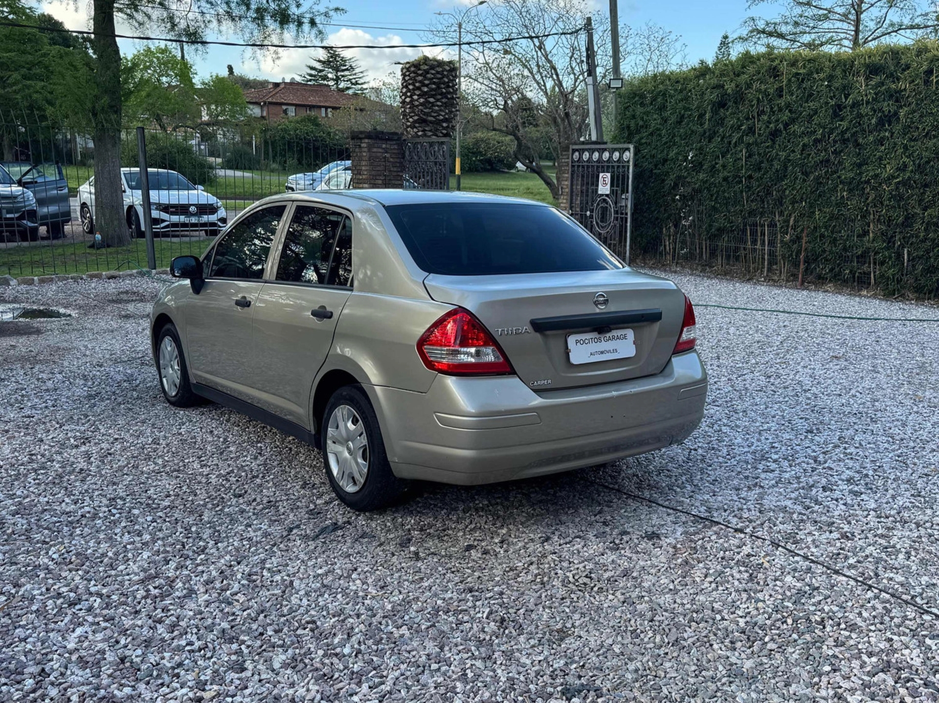 Nissan Tiida 1.6 Drive Sedan Mt