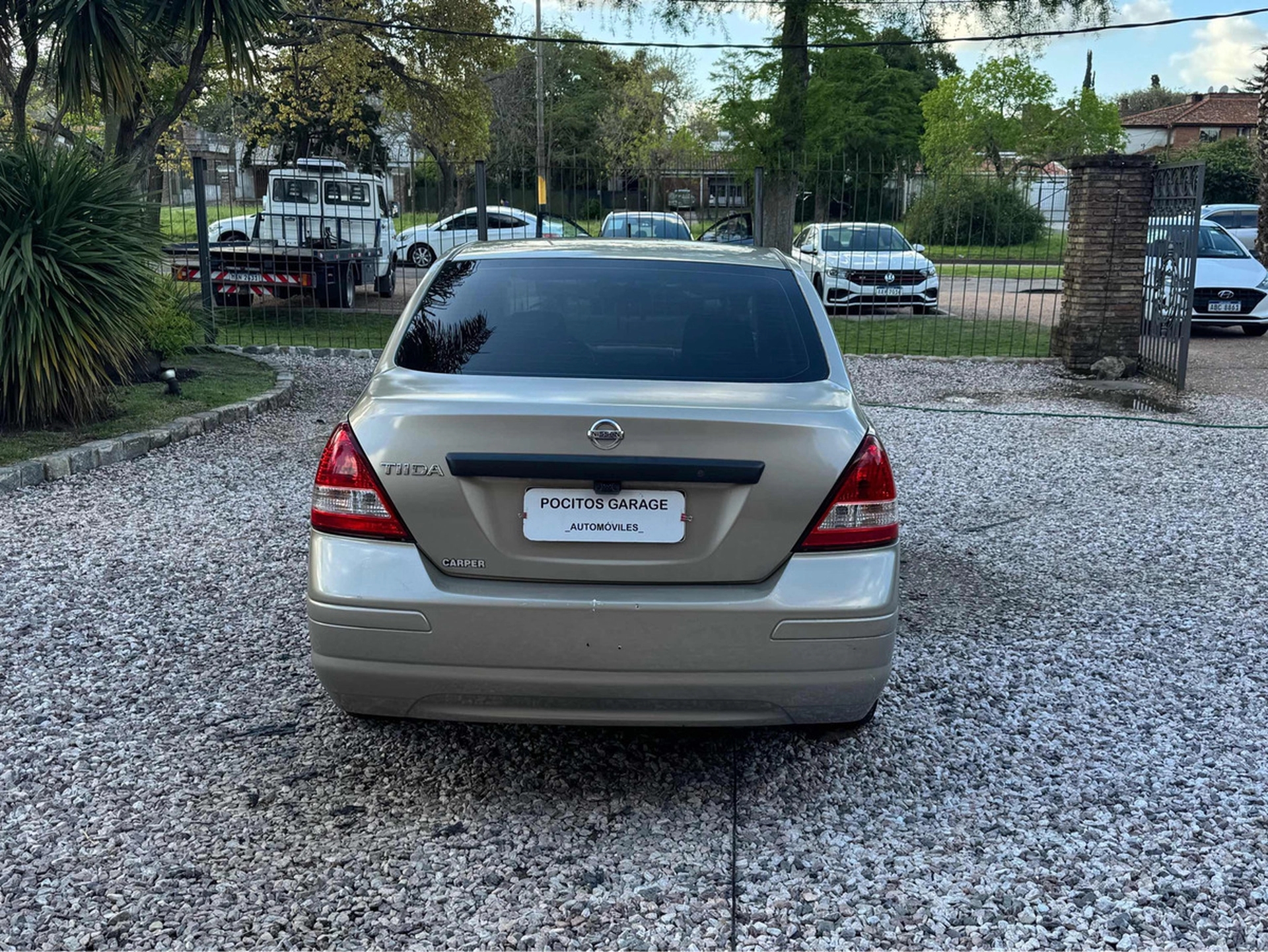 Nissan Tiida 1.6 Drive Sedan Mt