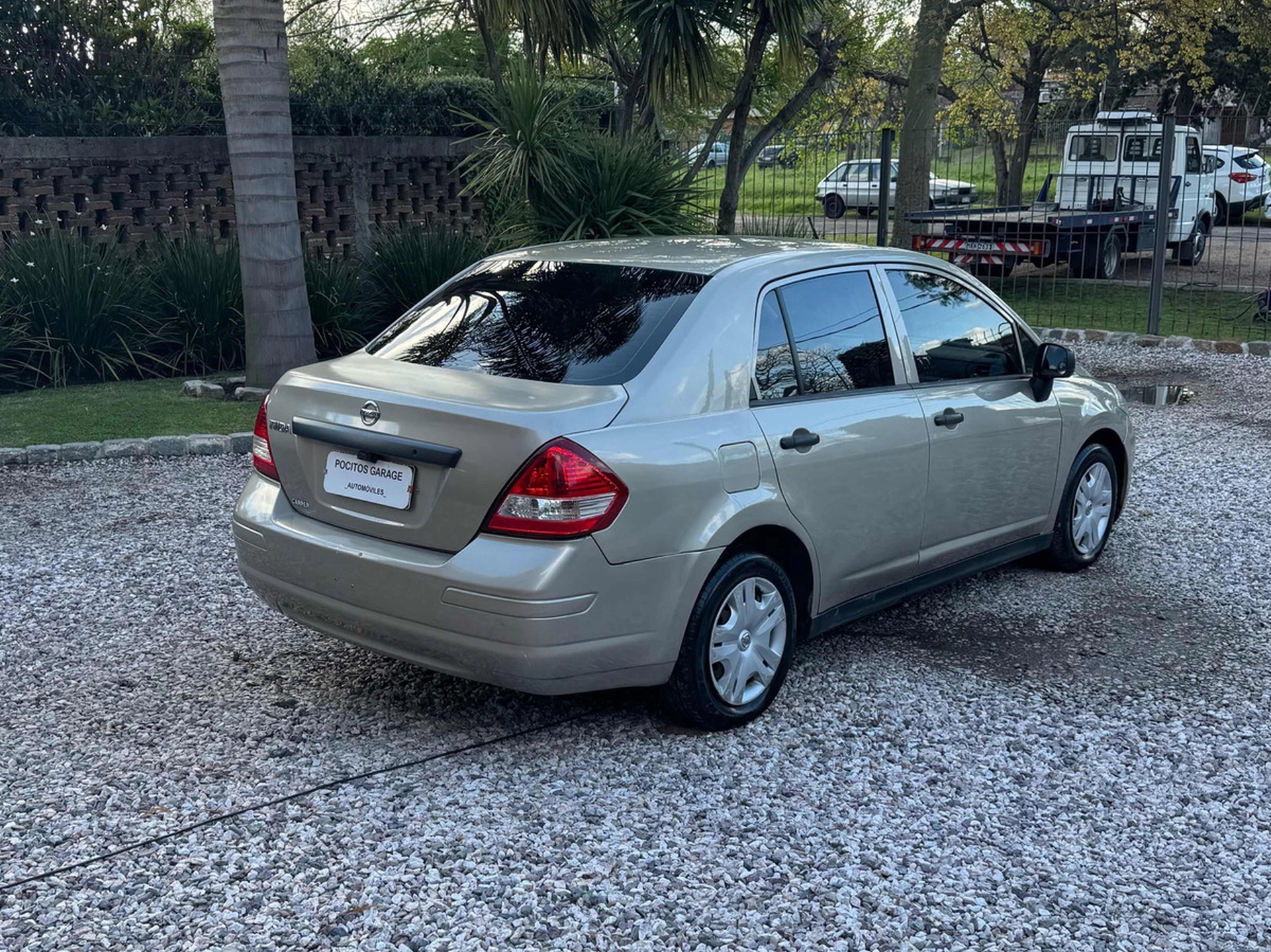 Nissan Tiida 1.6 Drive Sedan Mt