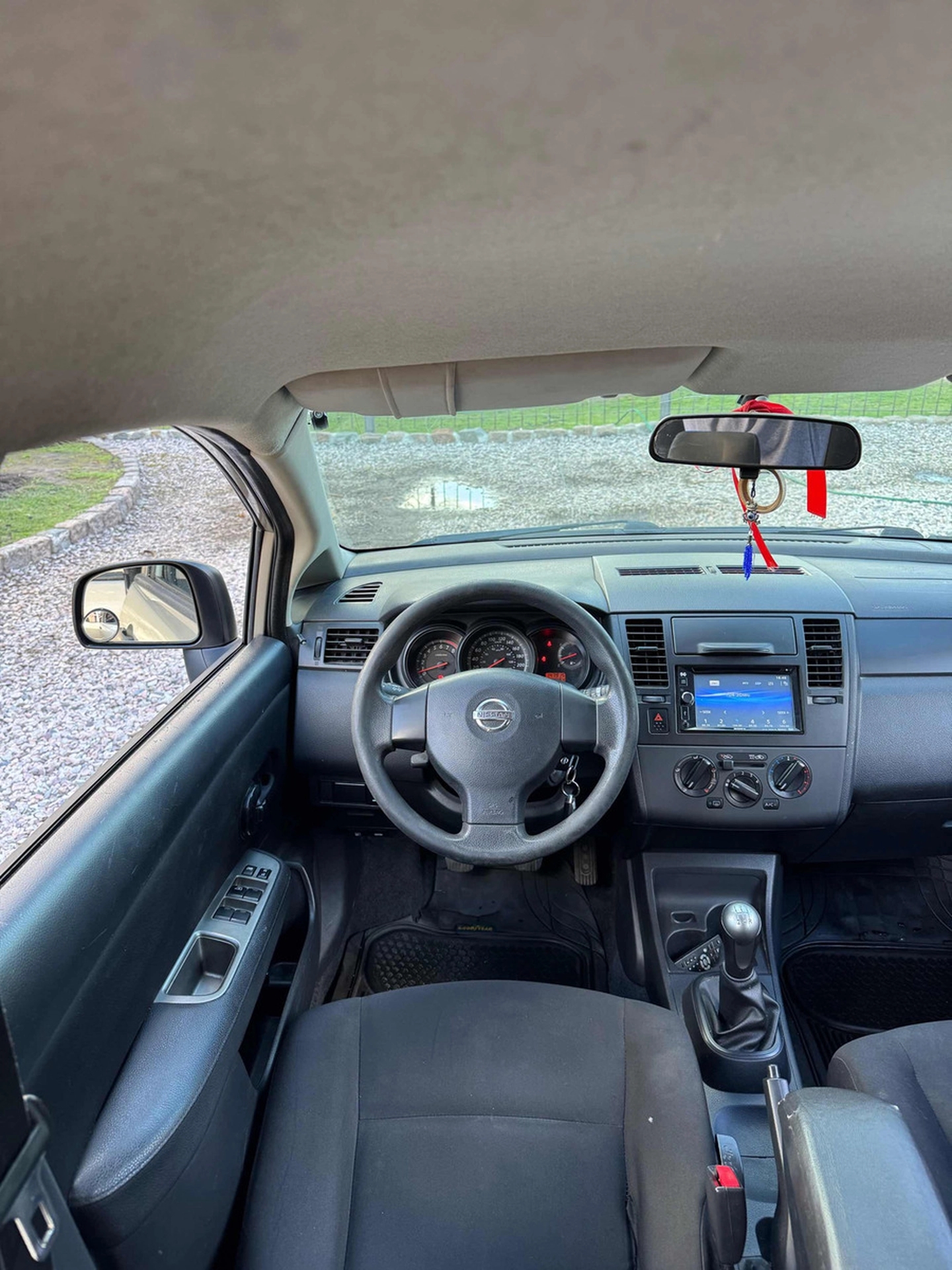 Nissan Tiida 1.6 Drive Sedan Mt