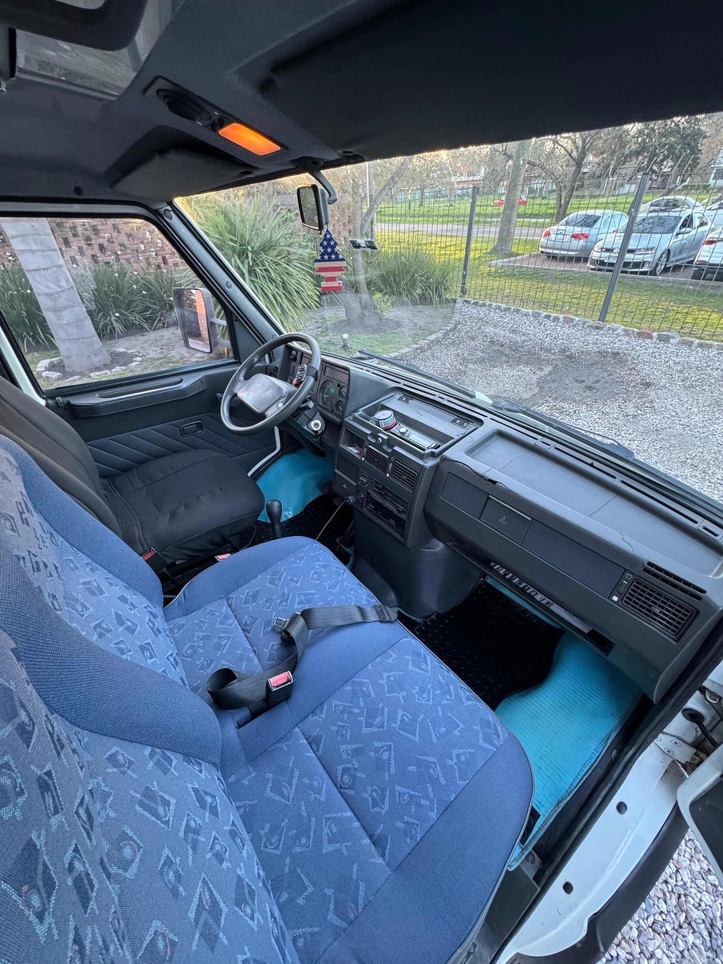 Camión Grúa Iveco Daily